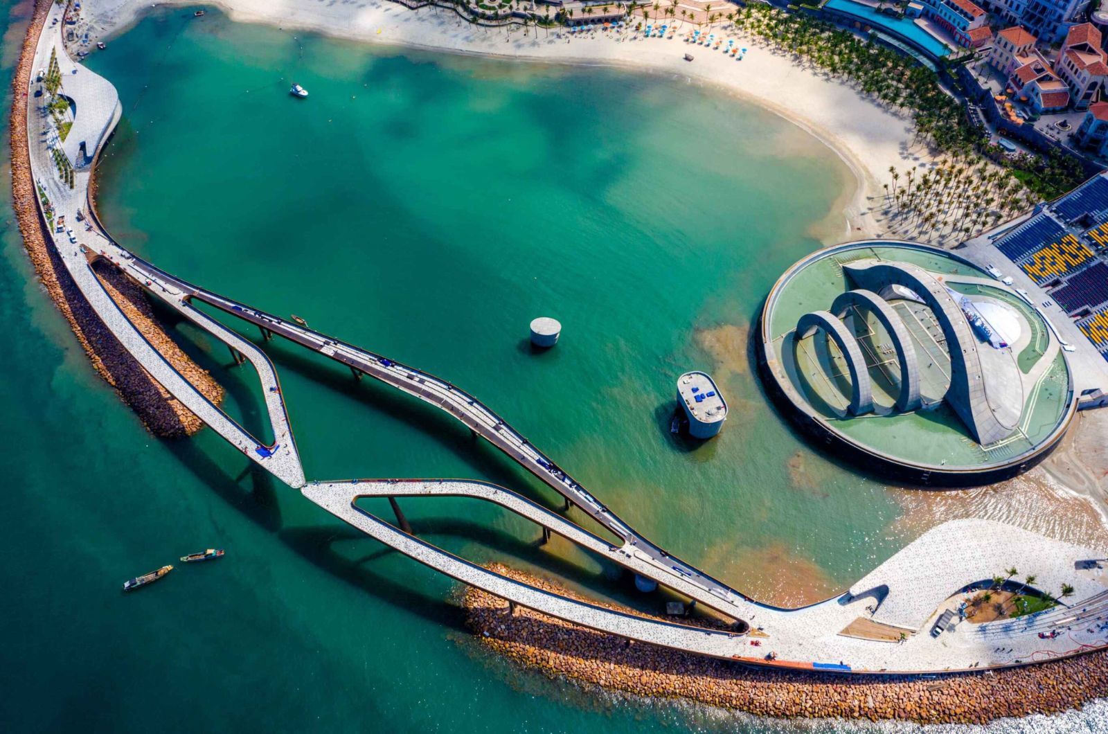 Cầu Hôn Phú Quốc nhìn từ trên cao 