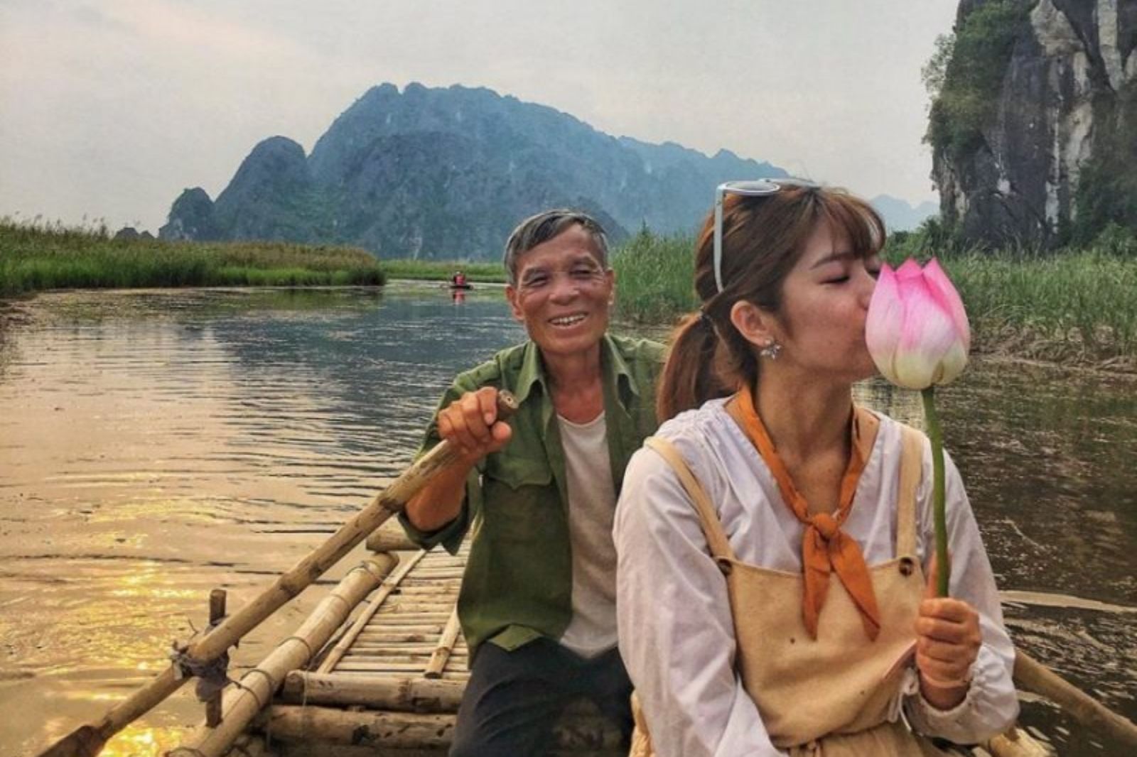 Check-in Đầm Vân Long