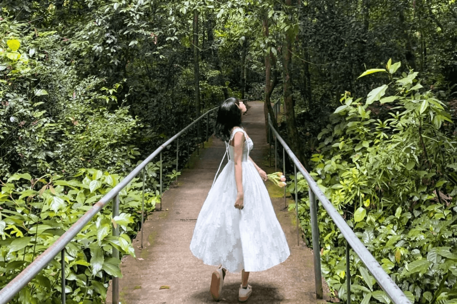 Check-in ở đường lên cửa Động Thiên Đường