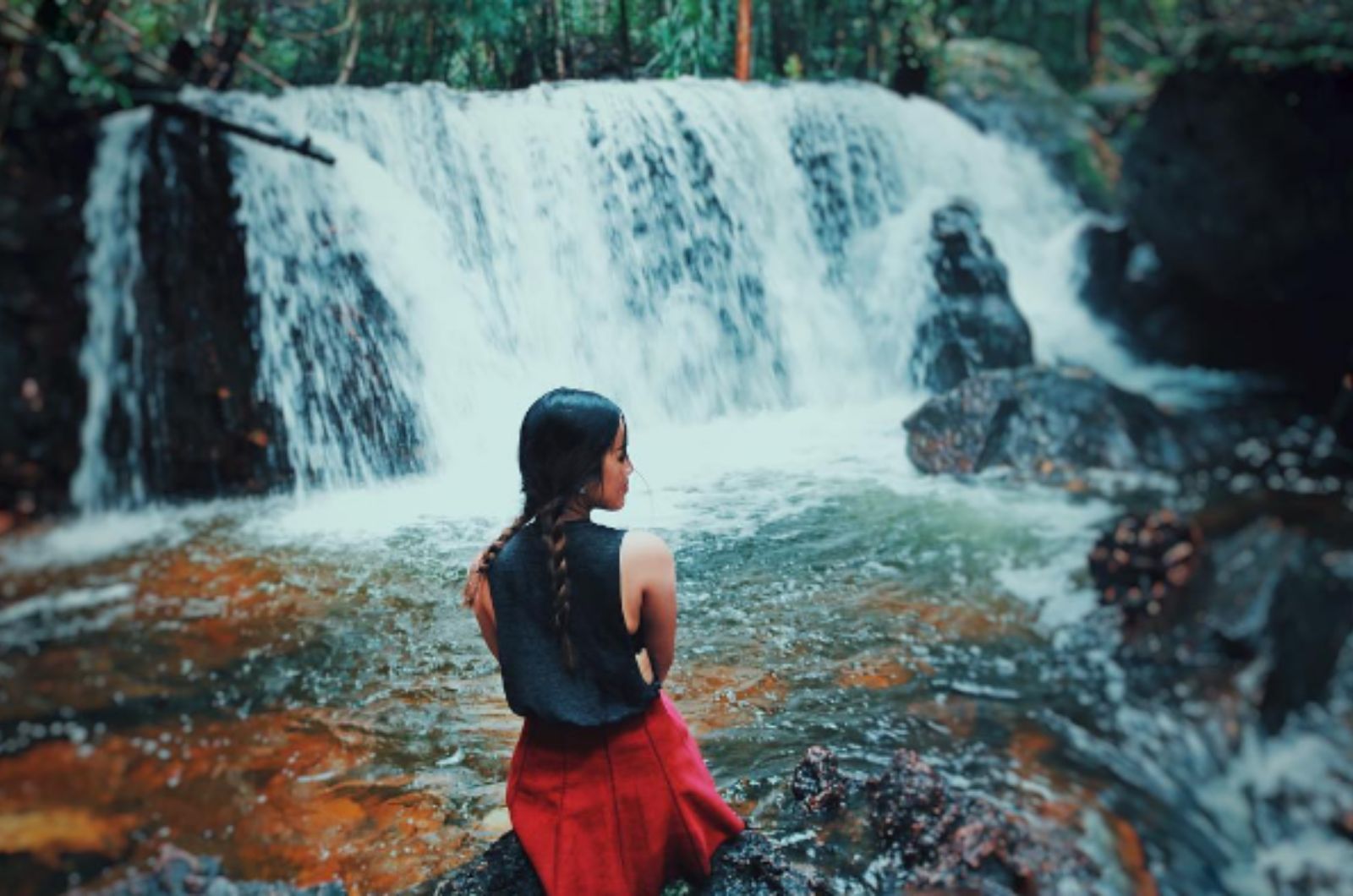 Check-in tại suối Tranh