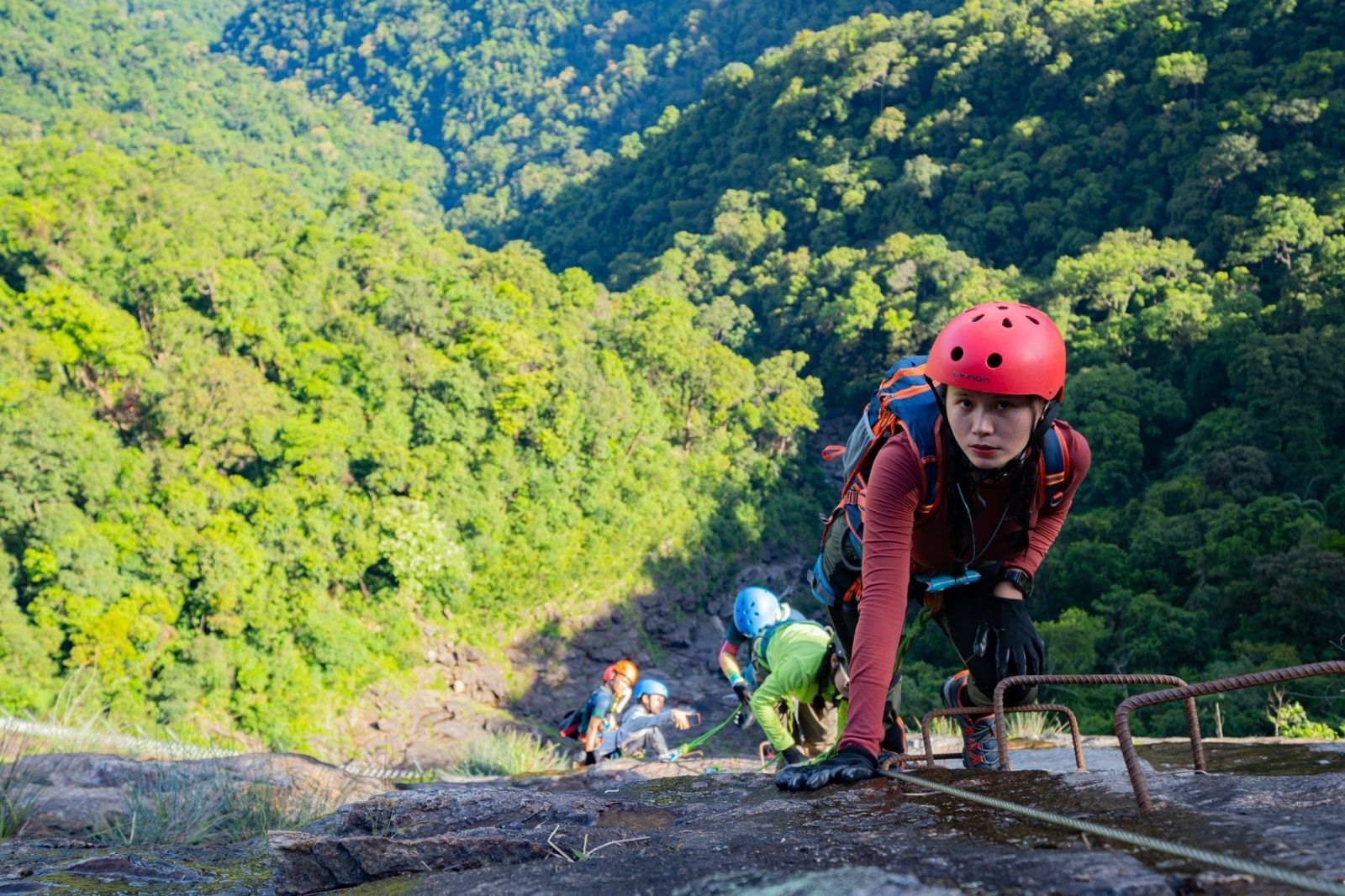 Check-in tại Thác Đỗ Quyên  
