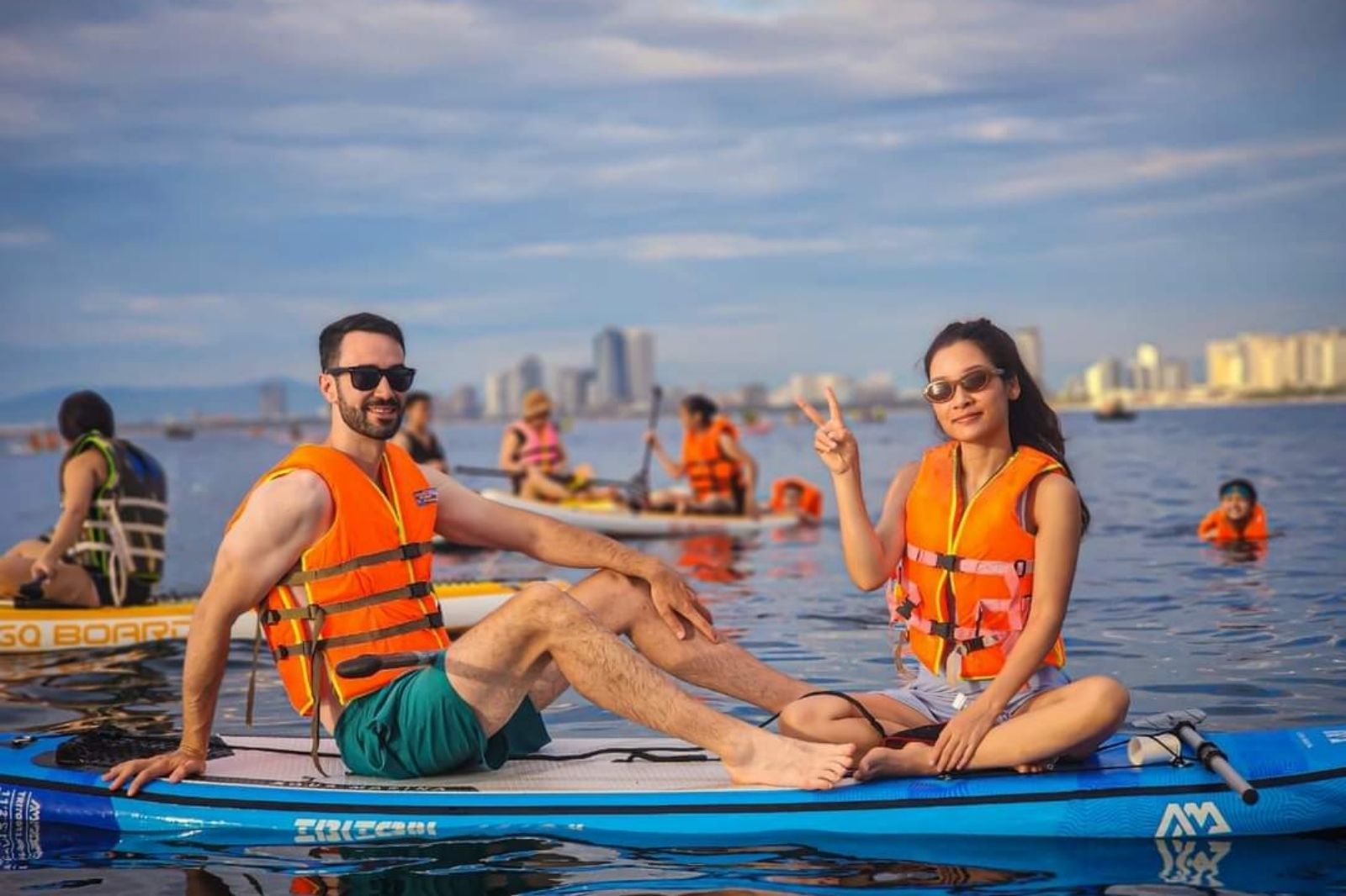 Chèo SUP ở bãi biển Mỹ Khê  