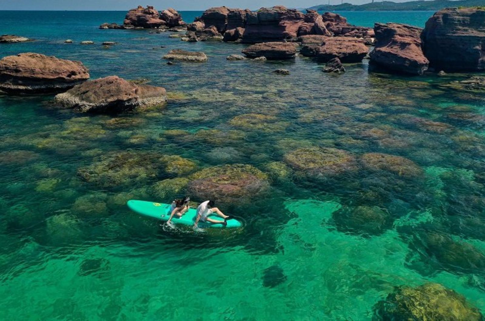 Chèo SUP ở các đảo nhỏ ở Phú Quốc