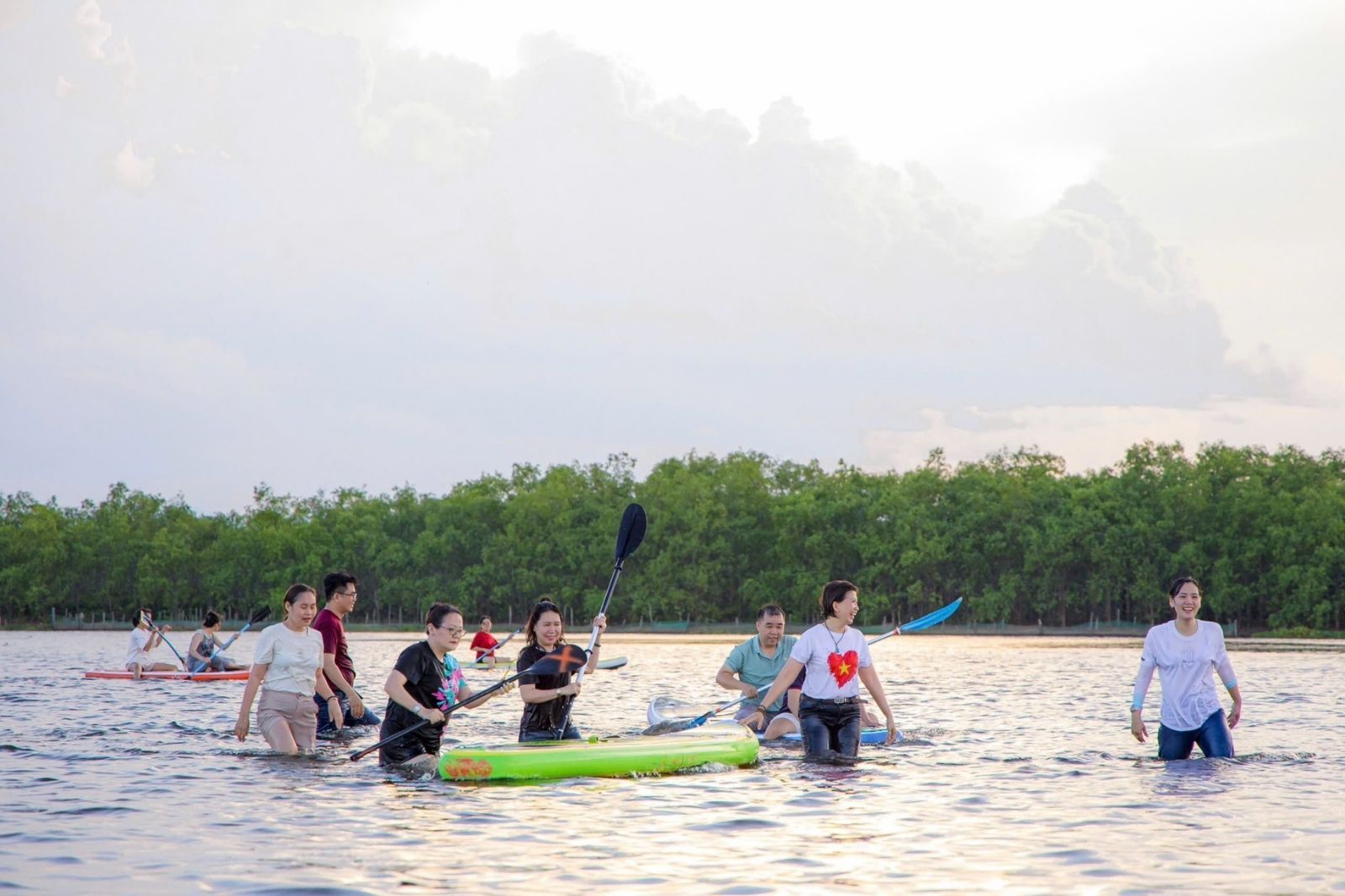 Chèo SUP ở phá Tam Giang