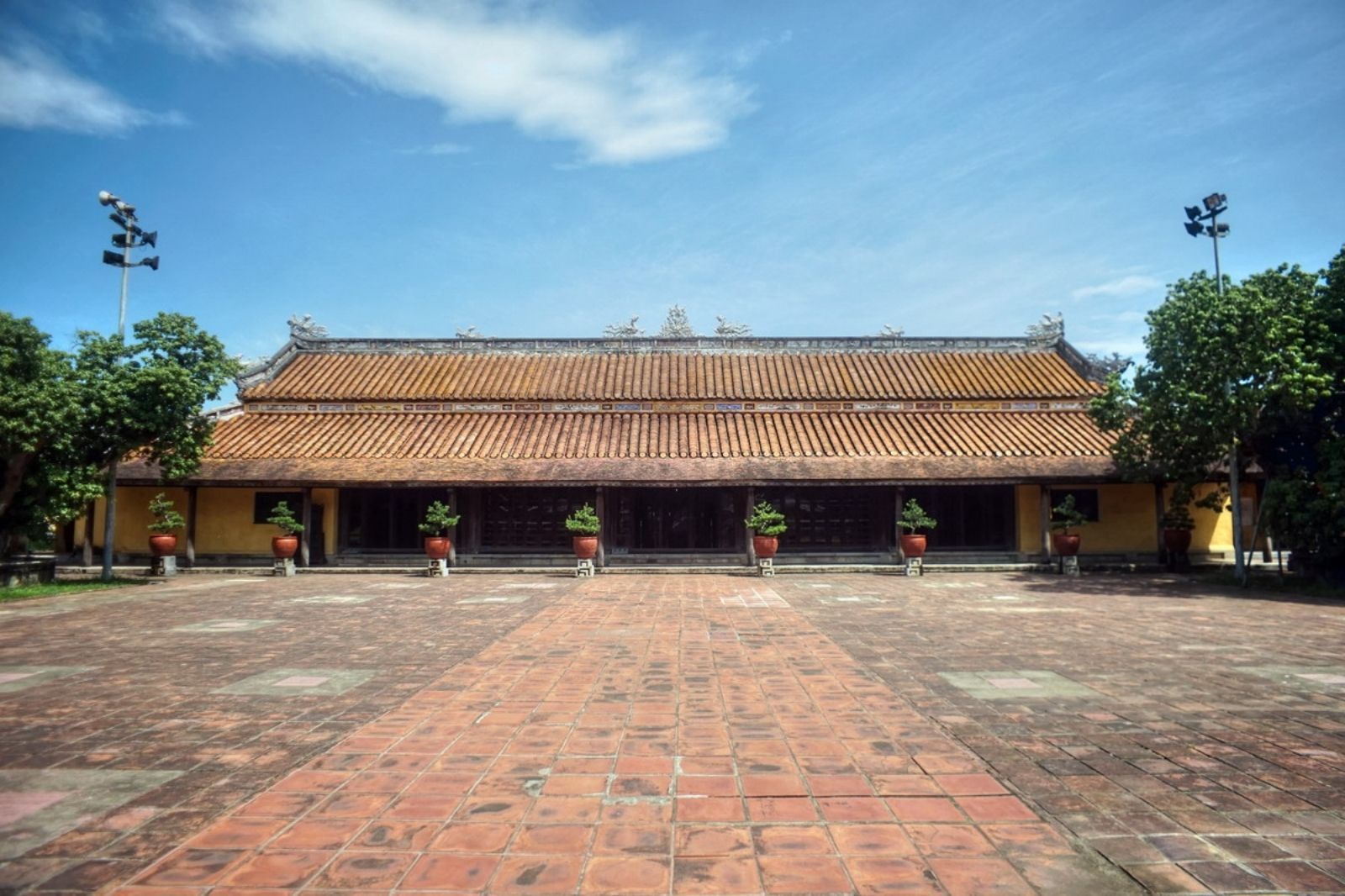 Chính điện cung Diên Thọ  