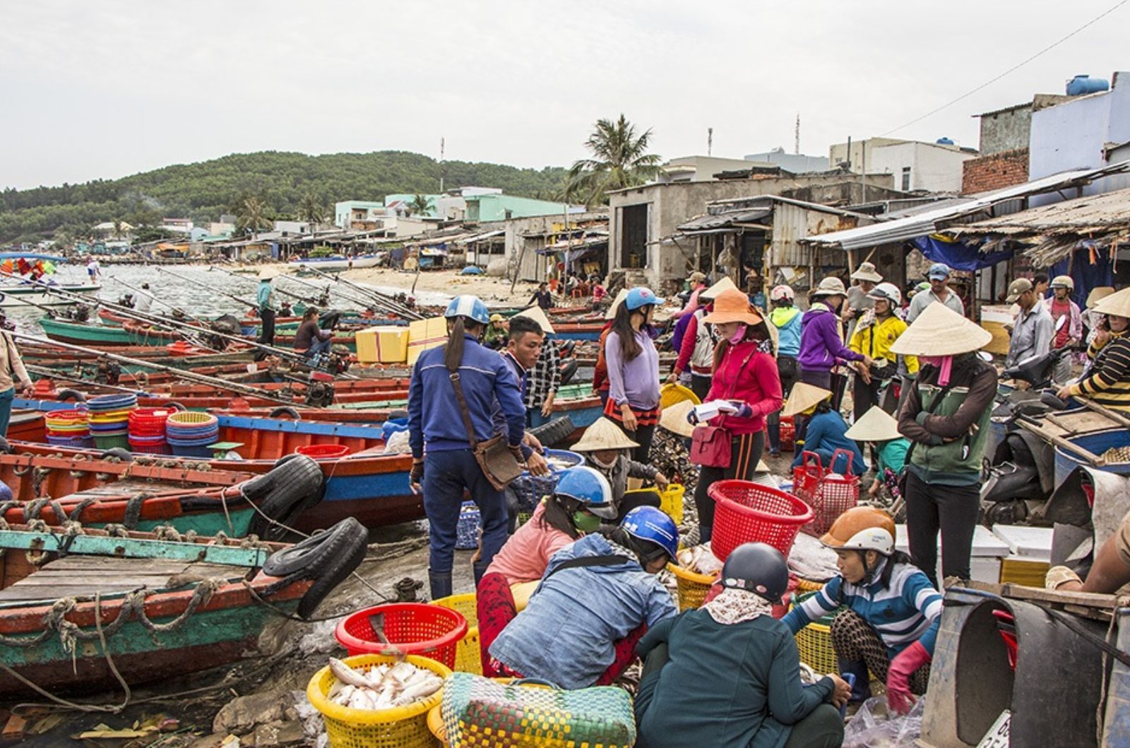 Chợ An Thới là ngôi chợ truyền thống lâu đời ở Phú Quốc  