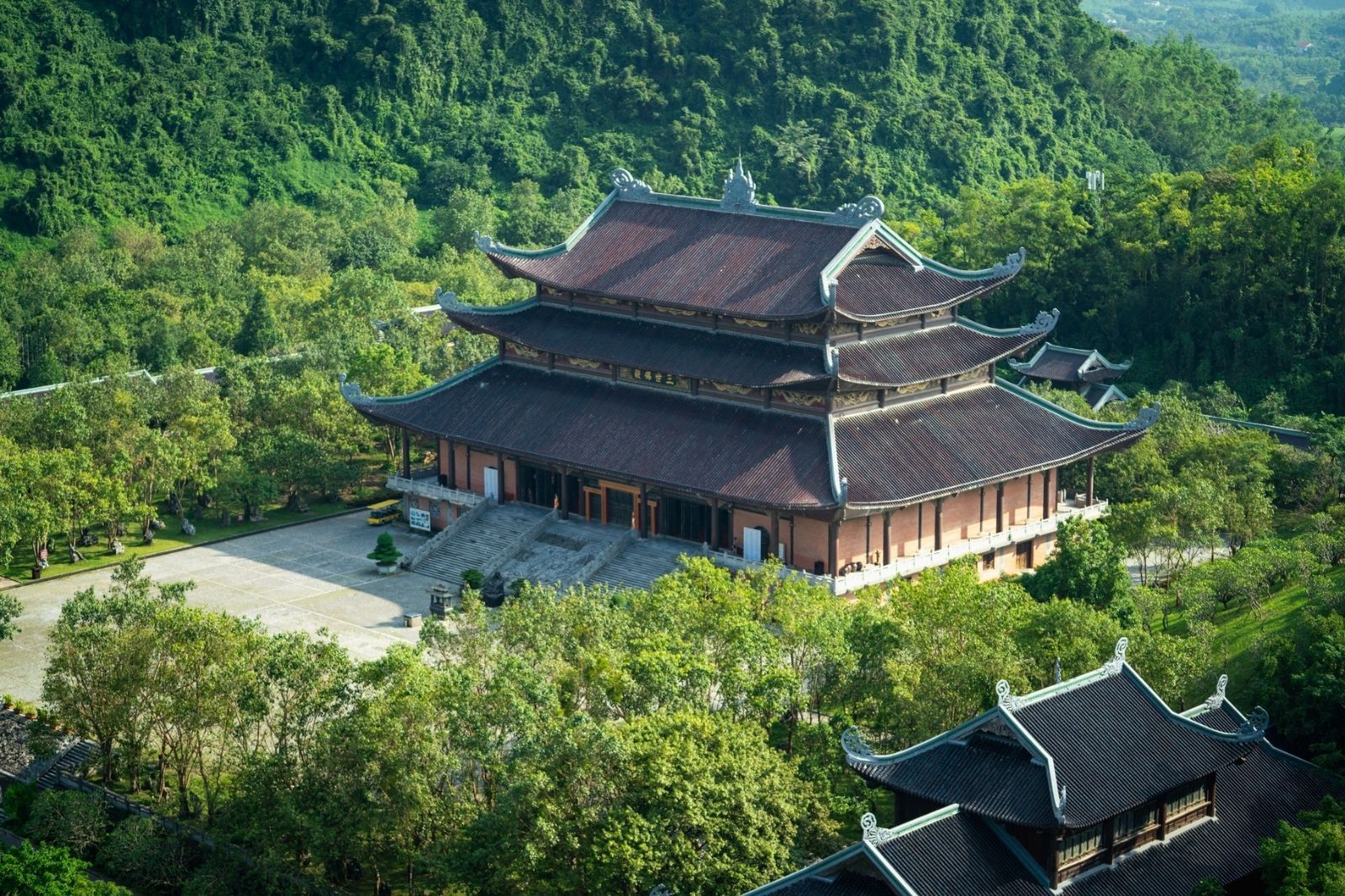 Chùa Bái Đính là ngôi chùa cổ có lịch sử lâu đời