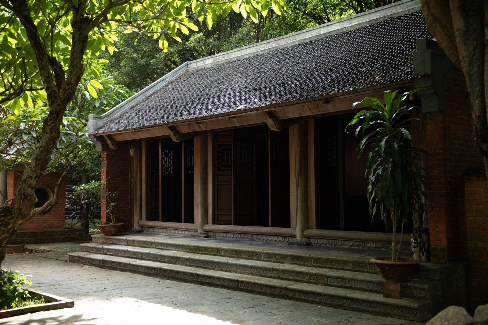 Chùa Báo Hiếu nổi bật với kiến trúc văn hóa Việt