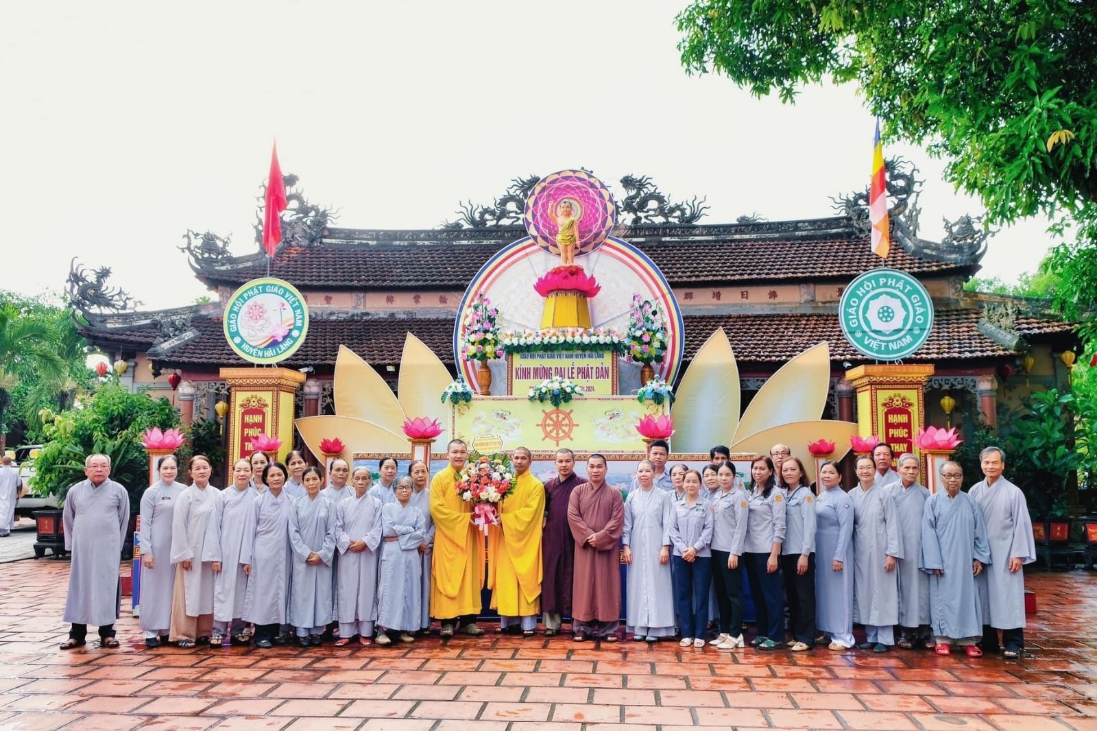 Chùa Diên Thọ dịp đại lễ Phật Đản