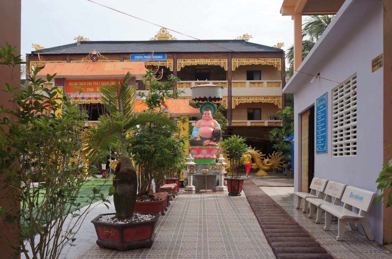 Chùa nổi bật với kiến trúc Phật giáo phương Đông  