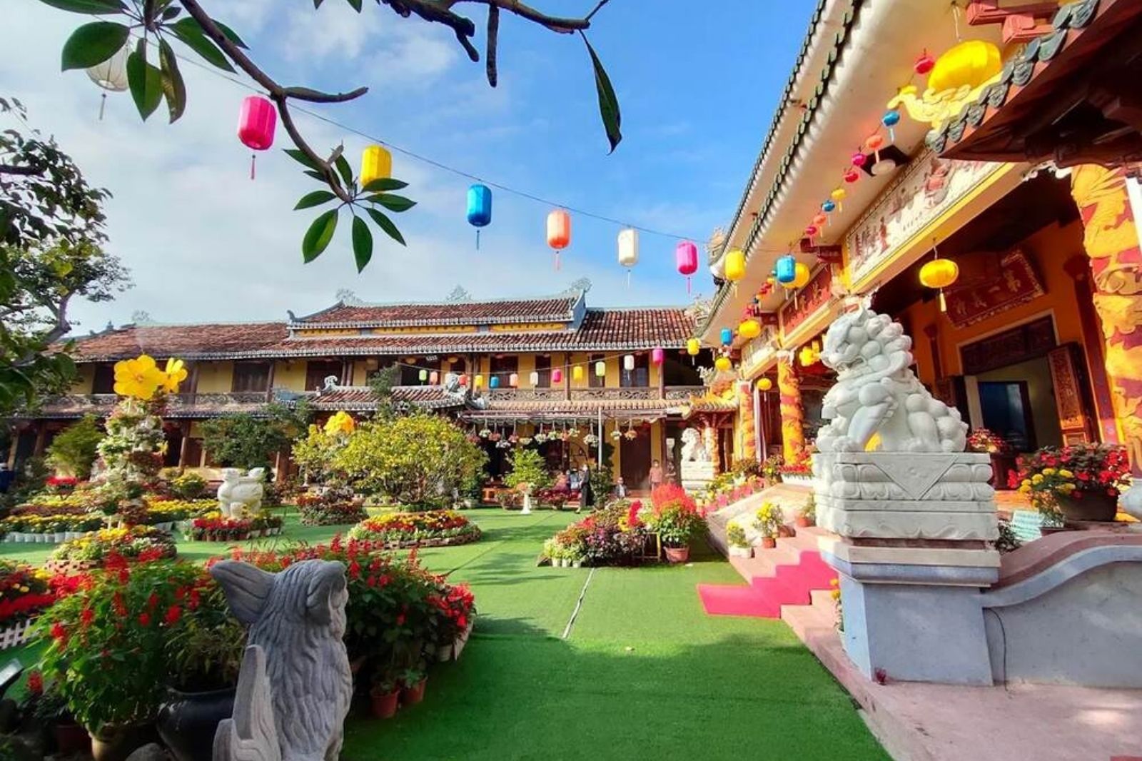 Chùa Pháp Bảo nằm ngay giữa phố cổ Hội An 