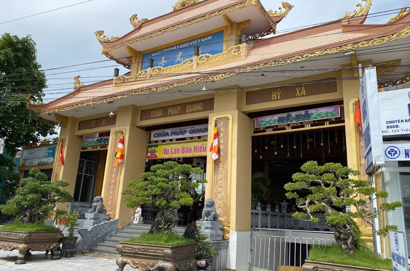 Chùa Pháp Quang là nơi người dân Phú Quốc tìm đến để cầu an 