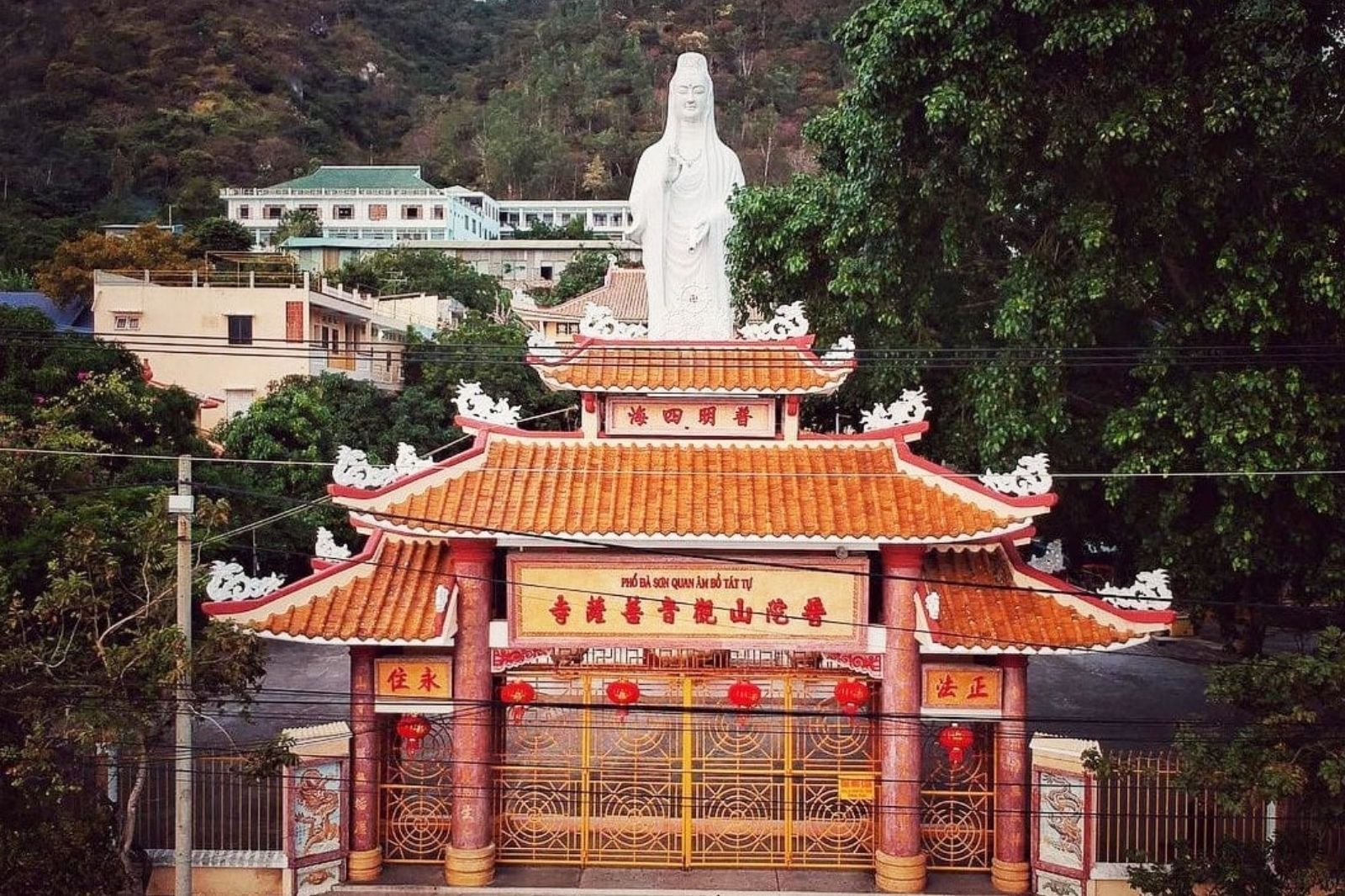 Chùa Phổ Đà Sơn 