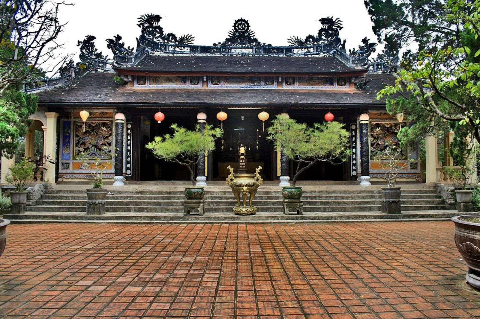 Chùa Từ Hiếu hay còn gọi là tổ đình Từ Hiếu  