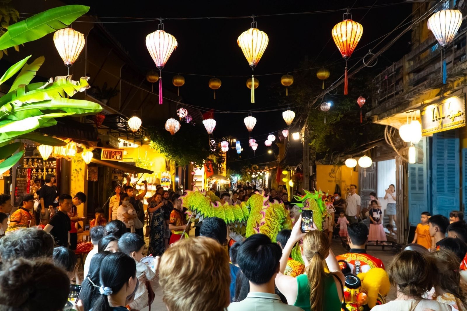 Chương trình biểu diễn nghệ thuật đường phố 