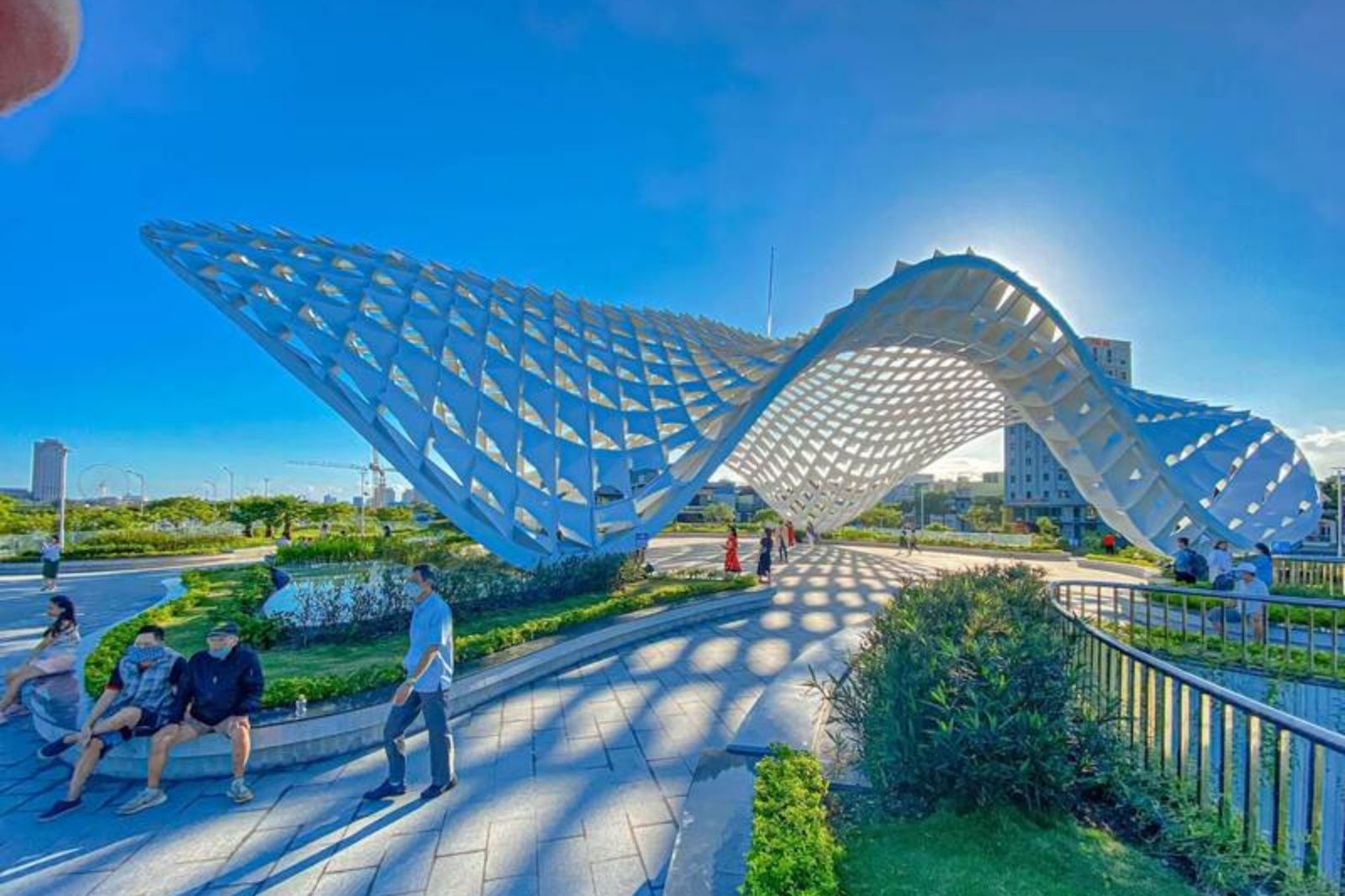 Công viên mở cửa cả ngày cho du khách tham quan 