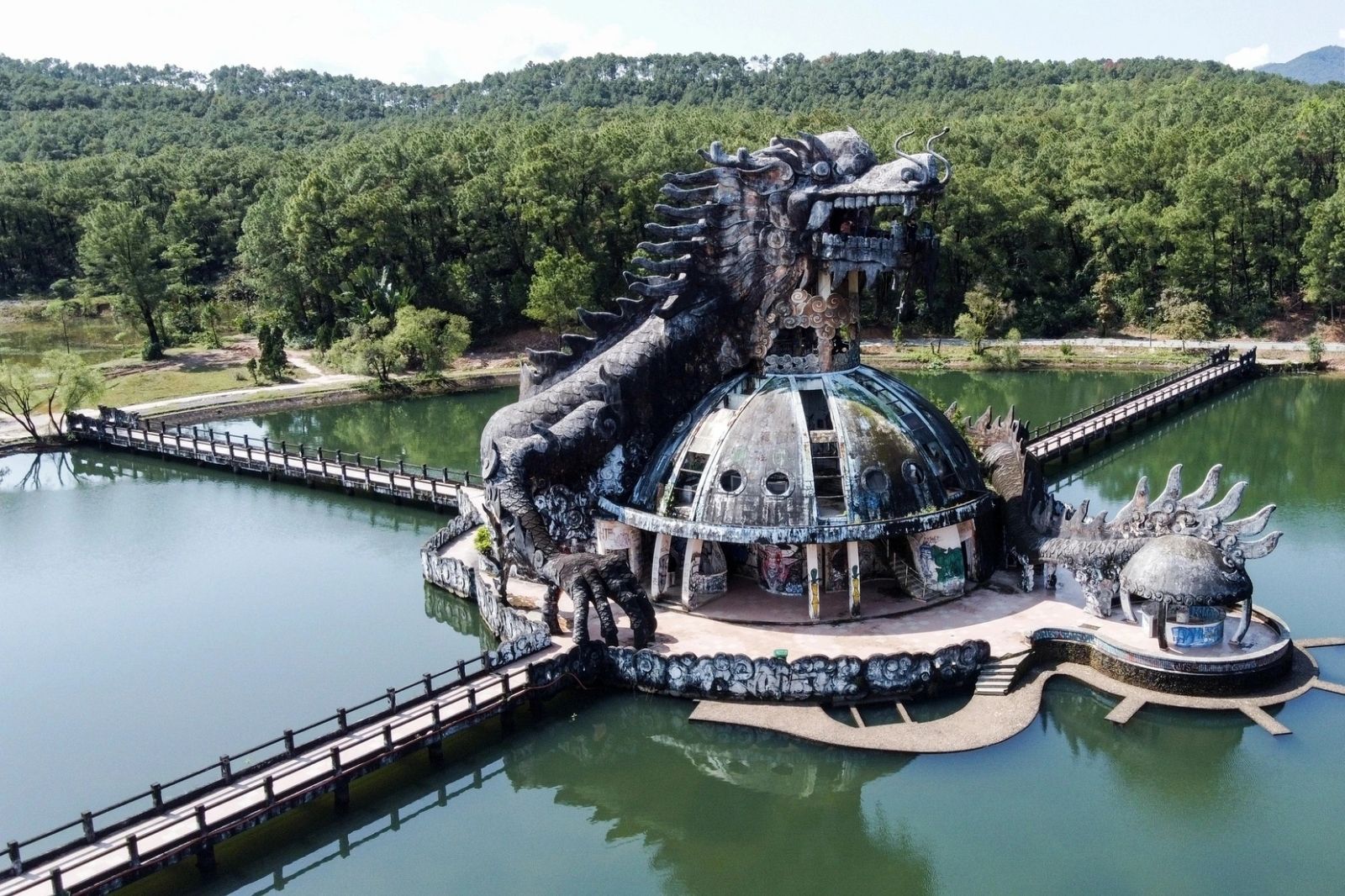 Công viên hồ Thủy Tiên