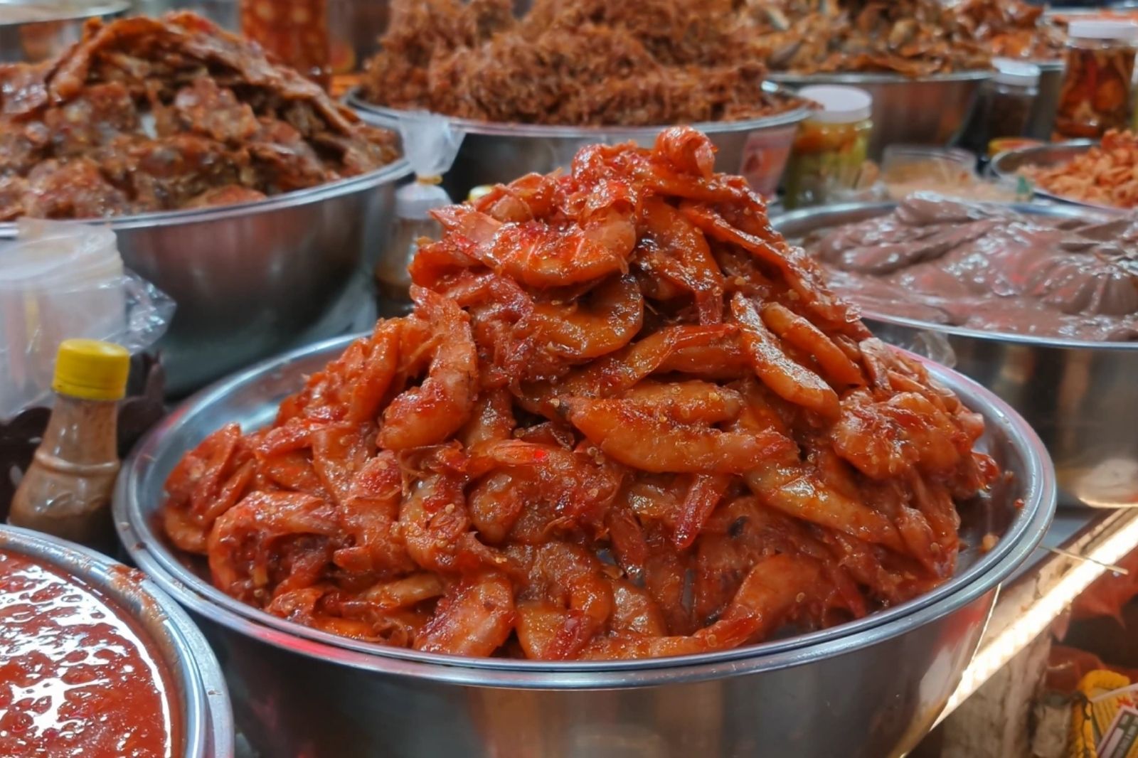 Đặc sản mắm tôm chua Huế