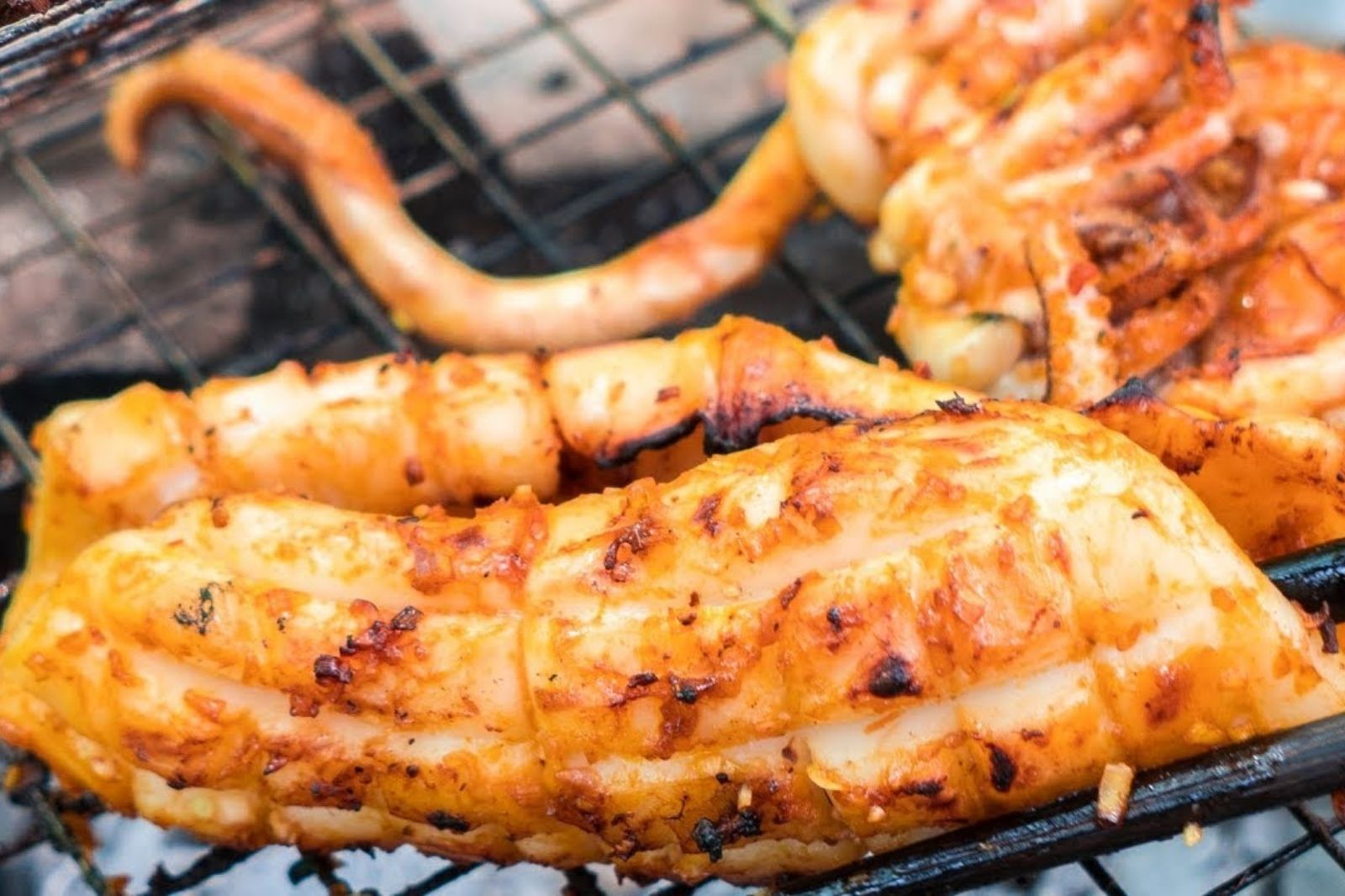 Đặc sản mực một nắng nướng