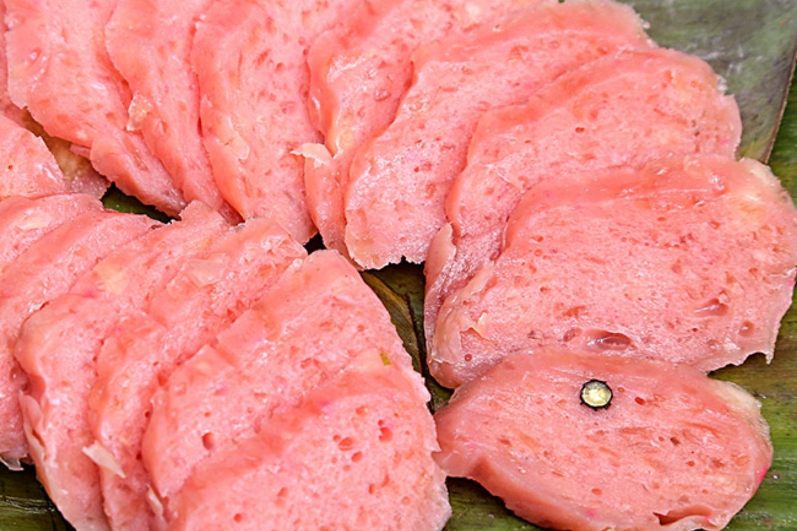 Đặc sản nem chua Huế