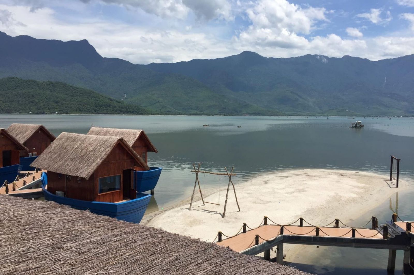 Đặt phòng lưu trú sớm vào mùa cao điểm