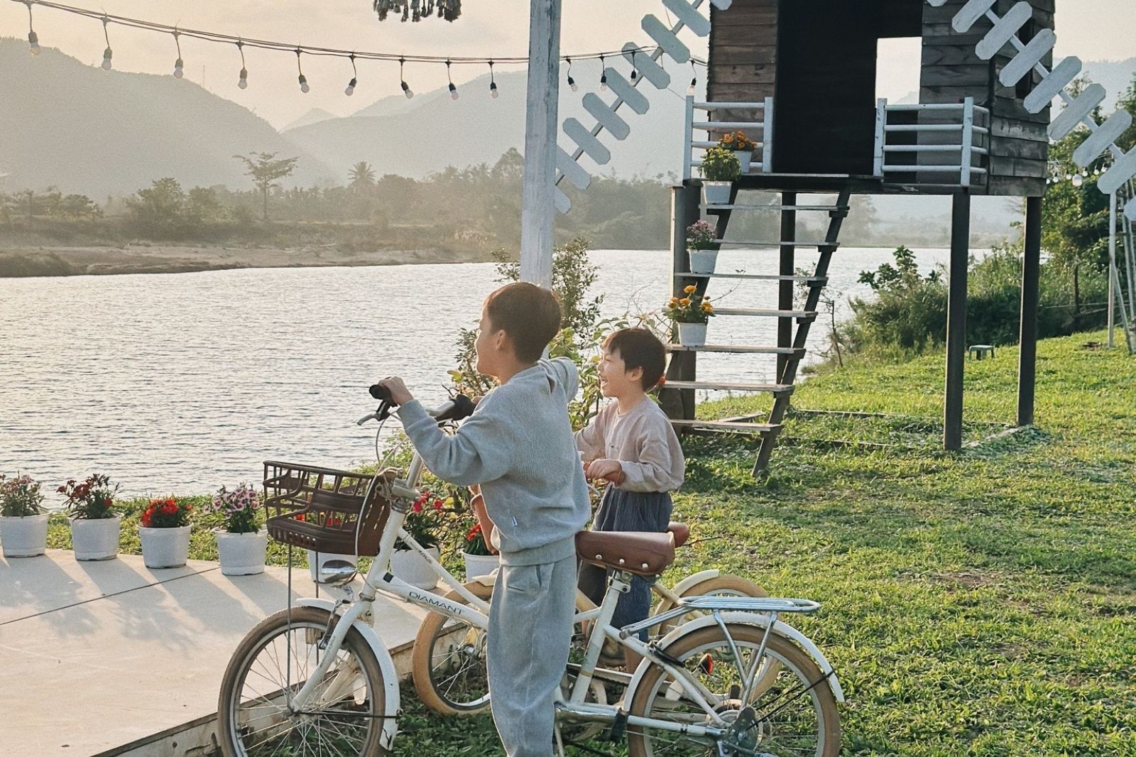 Nên đặt trước dịch vụ khi đến Làng Mê