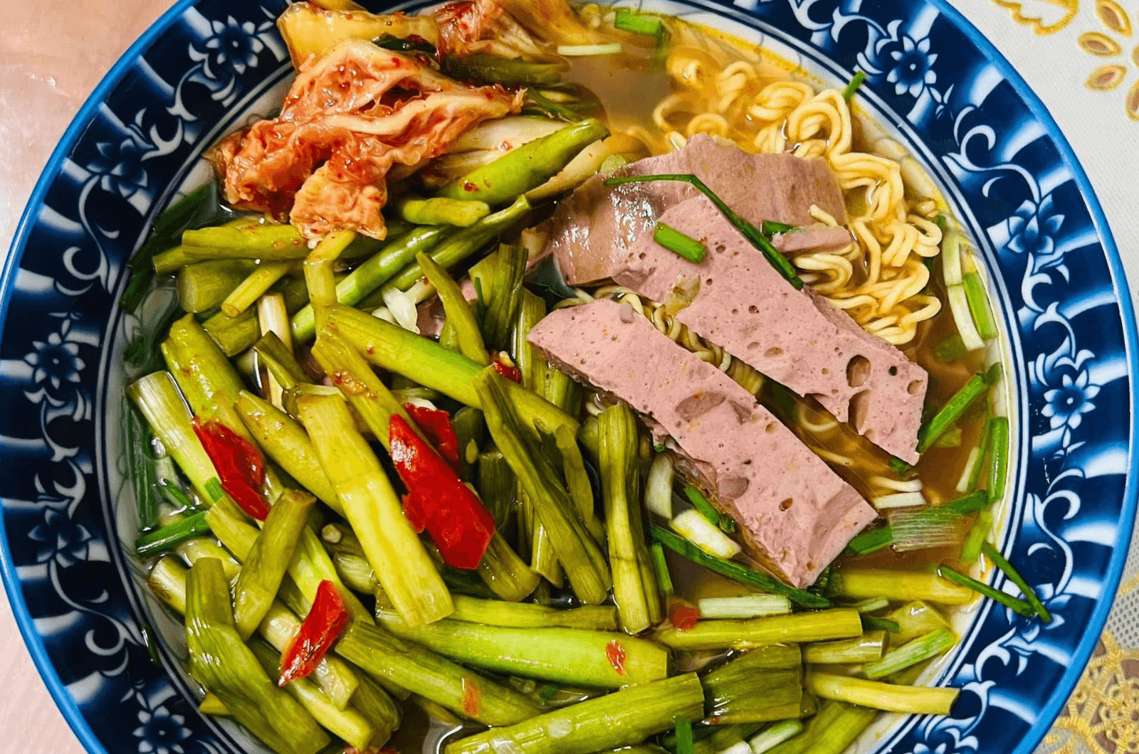 Đến với Quảng Bình là phải thử môn tăm Phong Nha