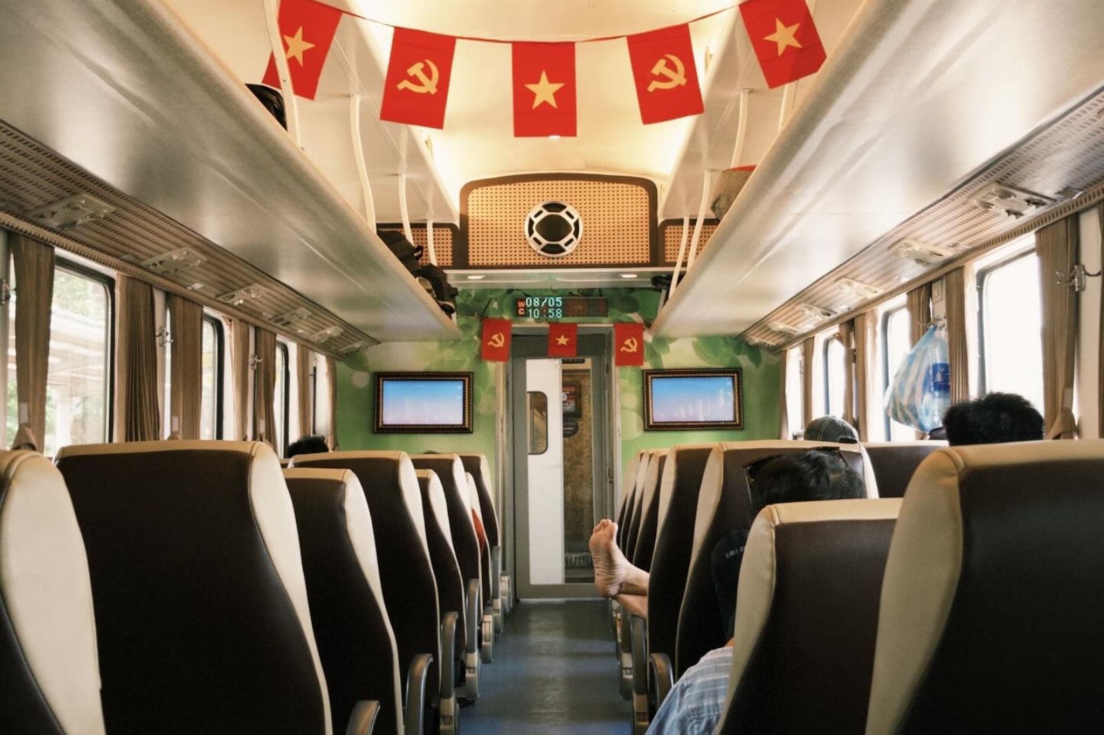 Di chuyển bàng tàu đến Đồng Hới