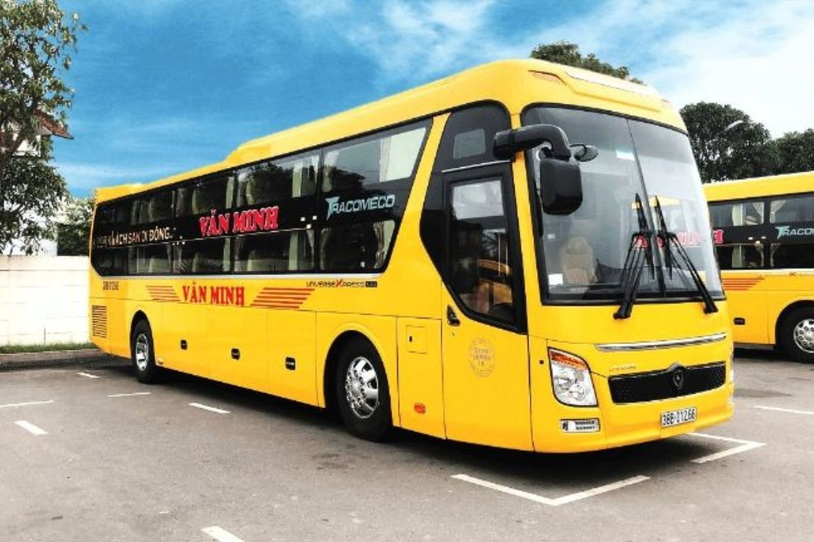 Di chuyển bằng xe khách từ Hà Nội đến Ninh Bình  