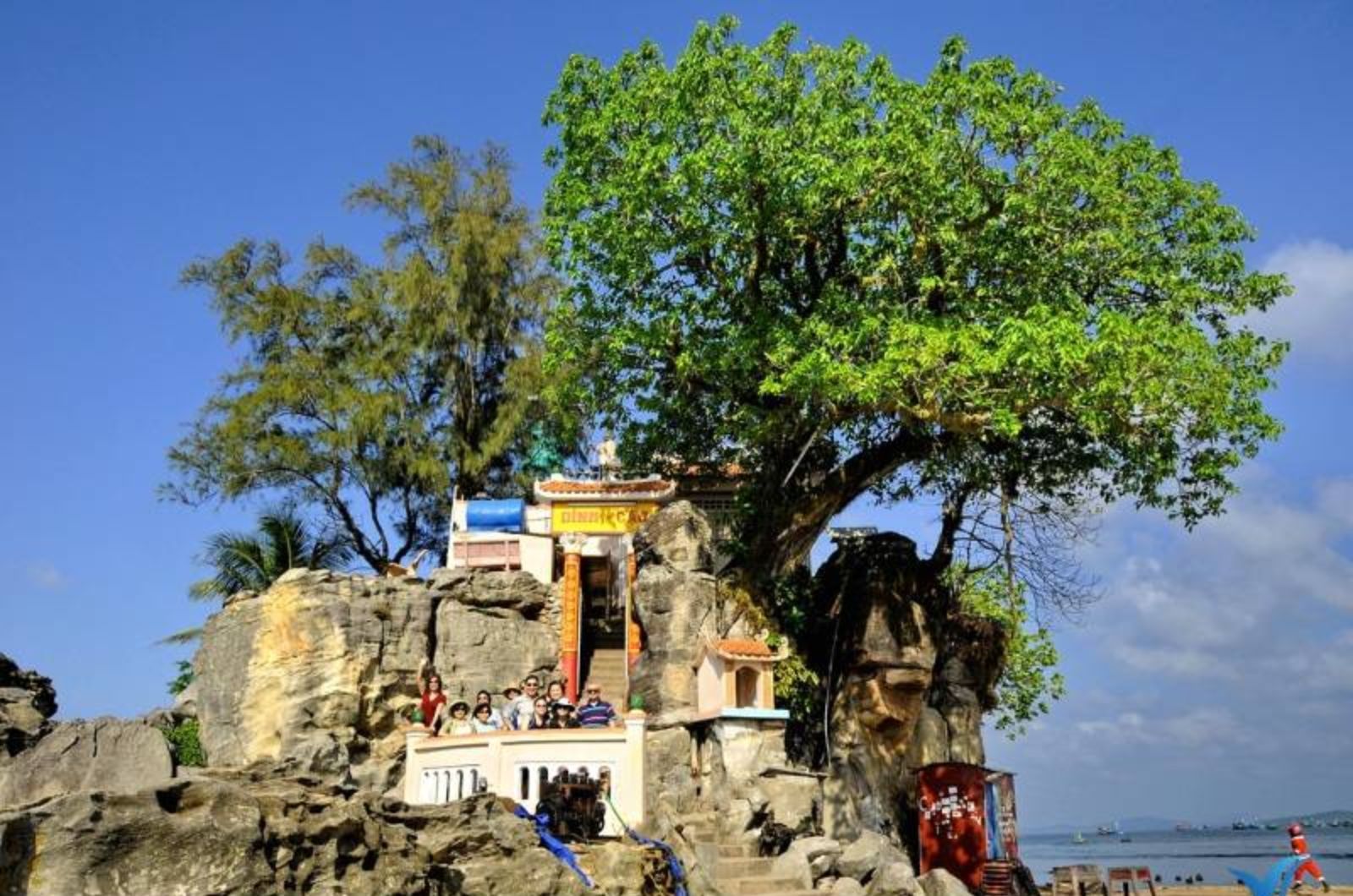 Dinh Cậu hay còn gọi là Miếu Long Vương 