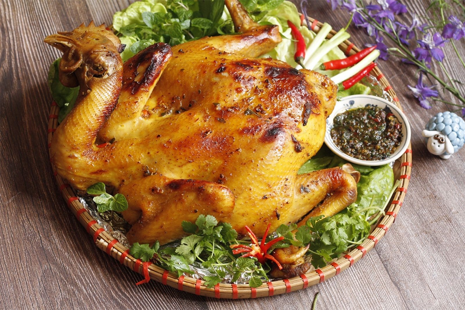 Giá đồ ăn ở suối Mơ được niêm yết rõ ràng 