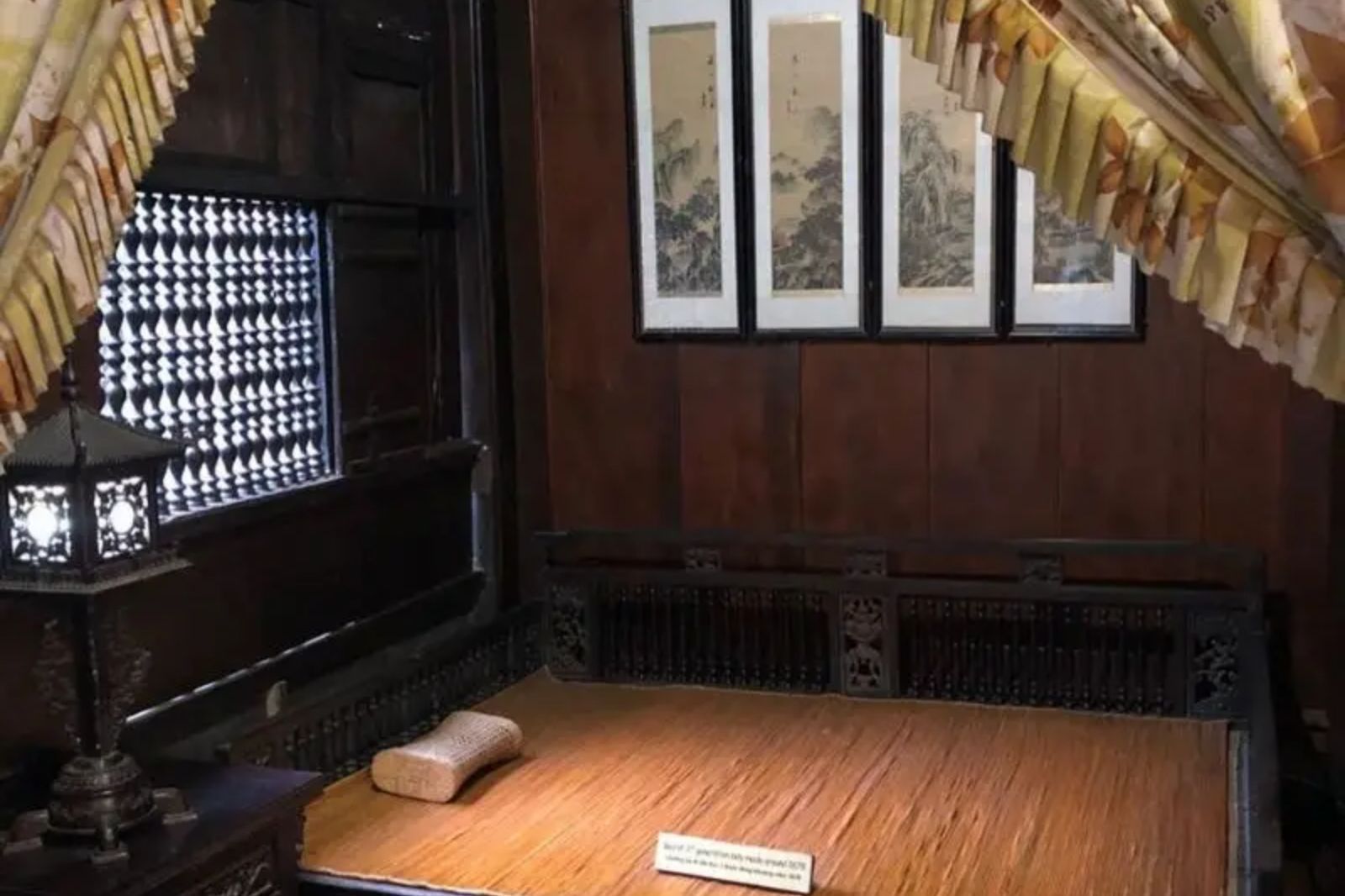 Đồ vật bên trong nhà cổ Tấn Ký  