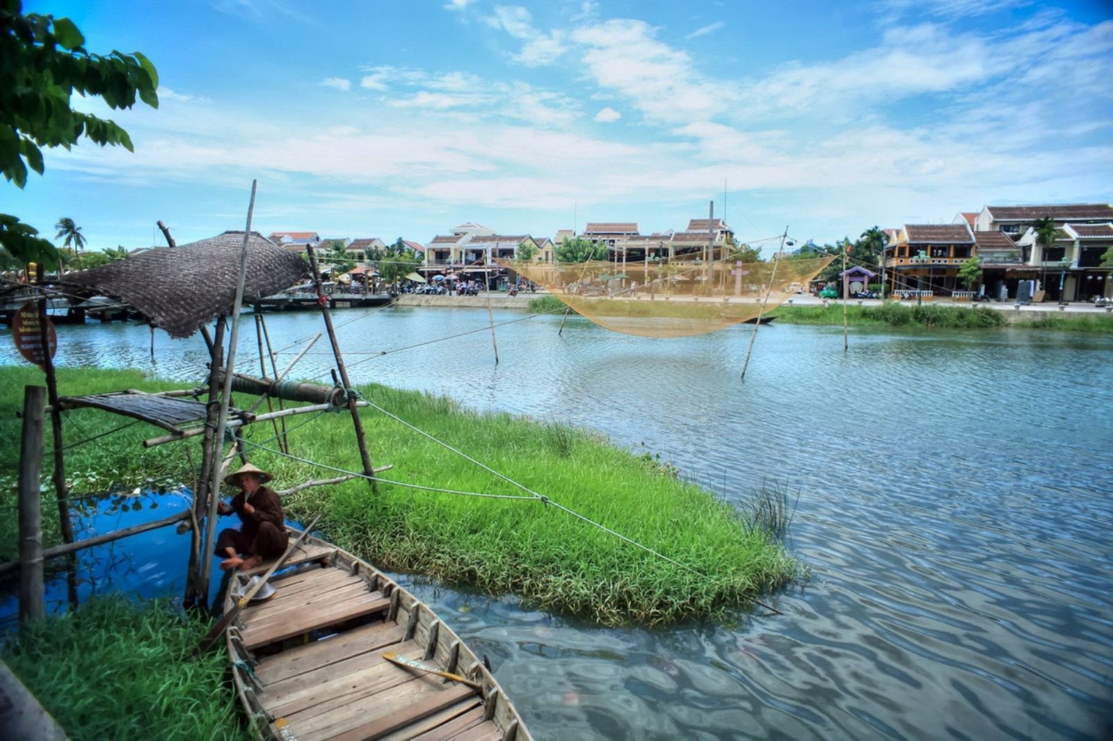 Đời sống người dân ven sông Thu Bồn  