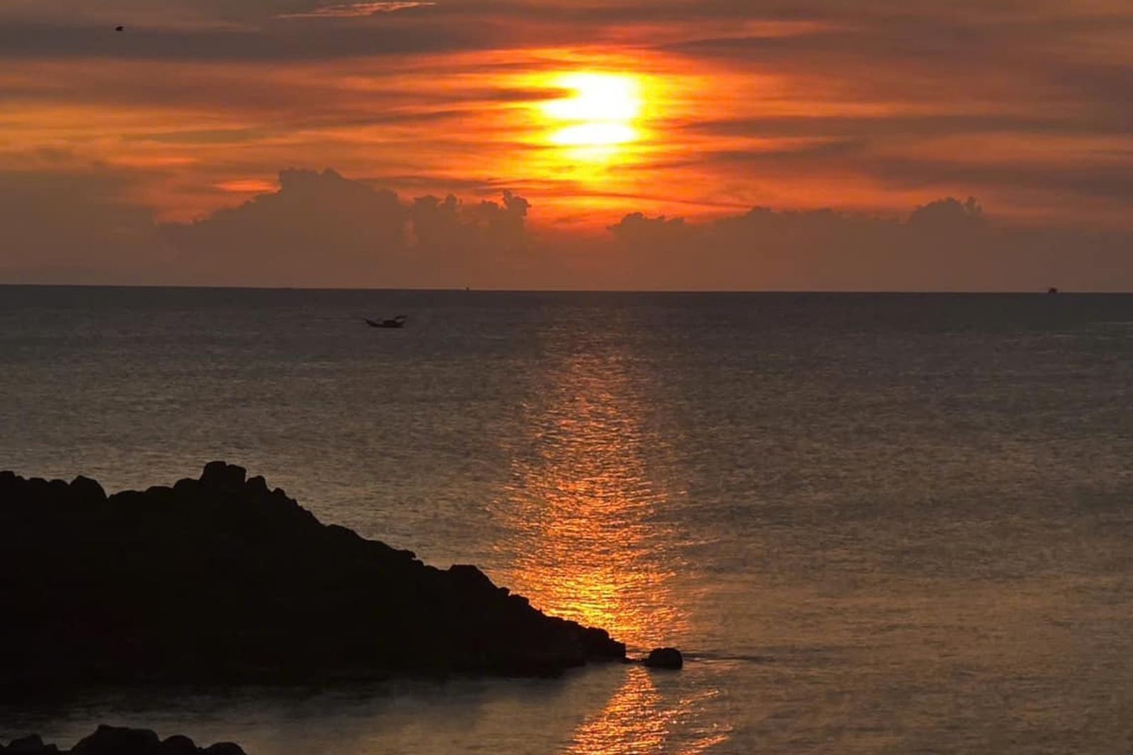 Đón bình minh trên đảo