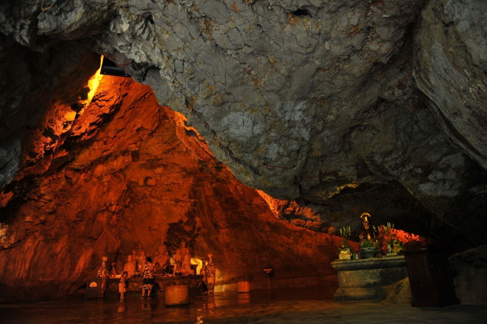 Động Am Tiên ở Ninh Bình  