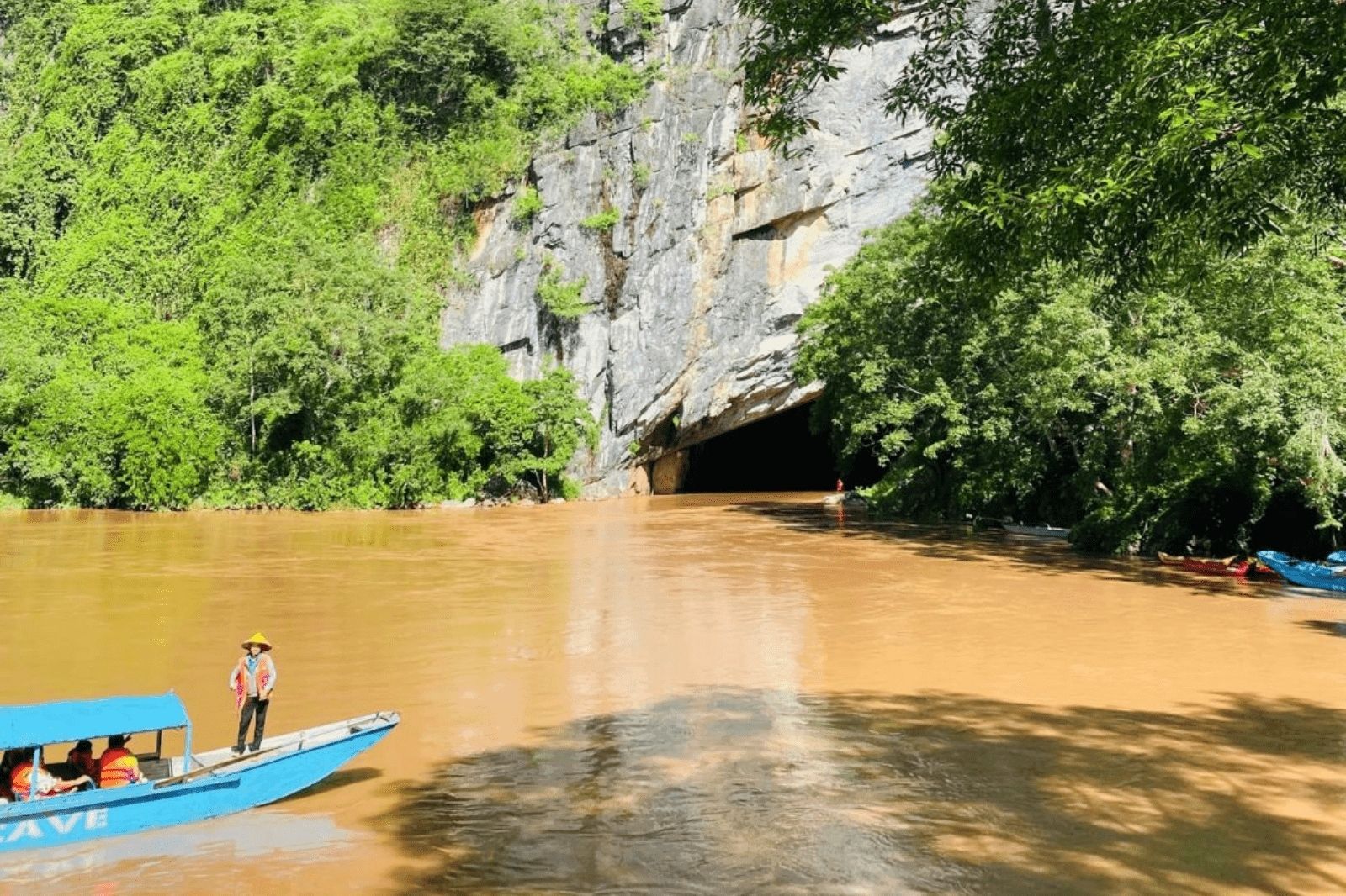 Tạm đóng cửa tham quan nếu mực nước dâng cao 