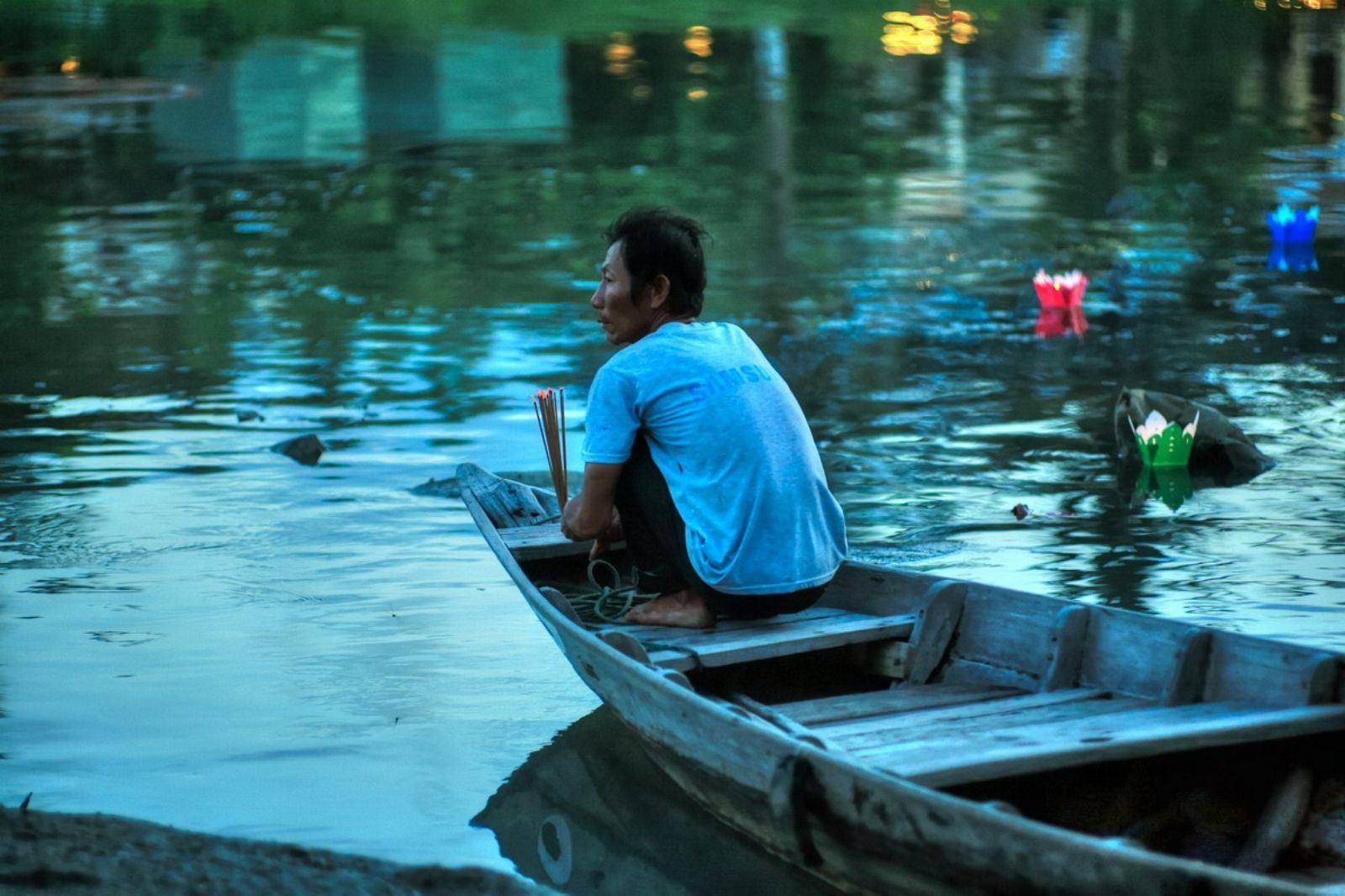 Dóng sông gắn liền với đời sống và tín ngưỡng  