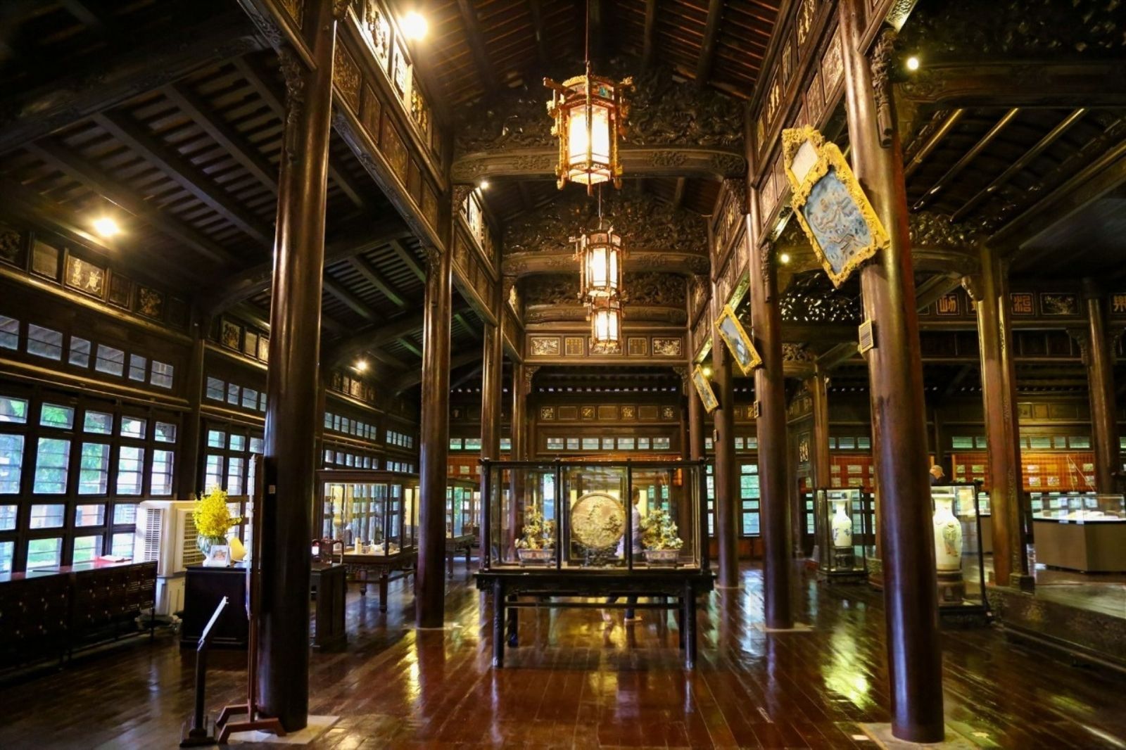 Du khách có thể mua vé lẻ hoặc vé combo