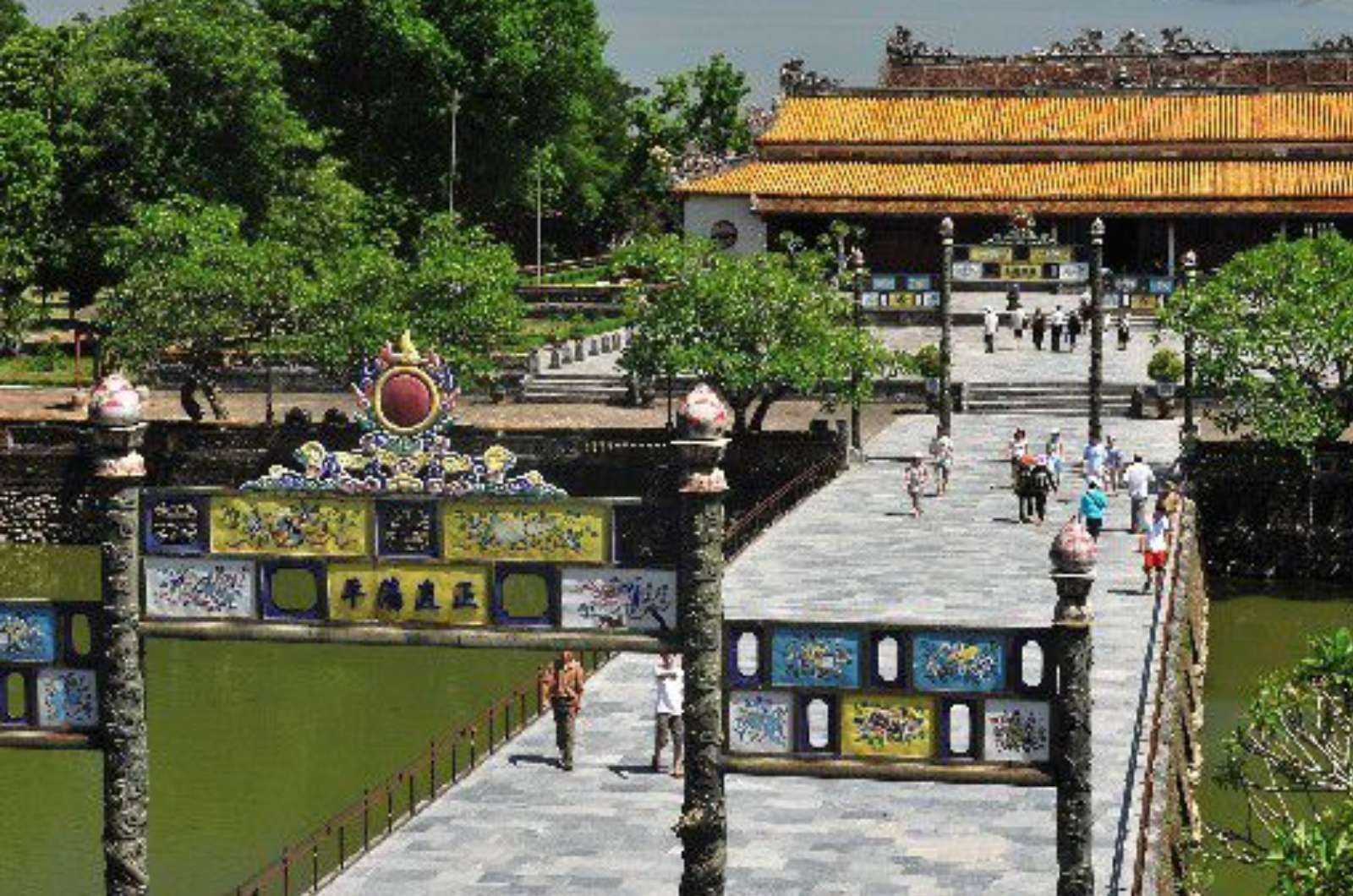 Tourists can purchase tickets on site