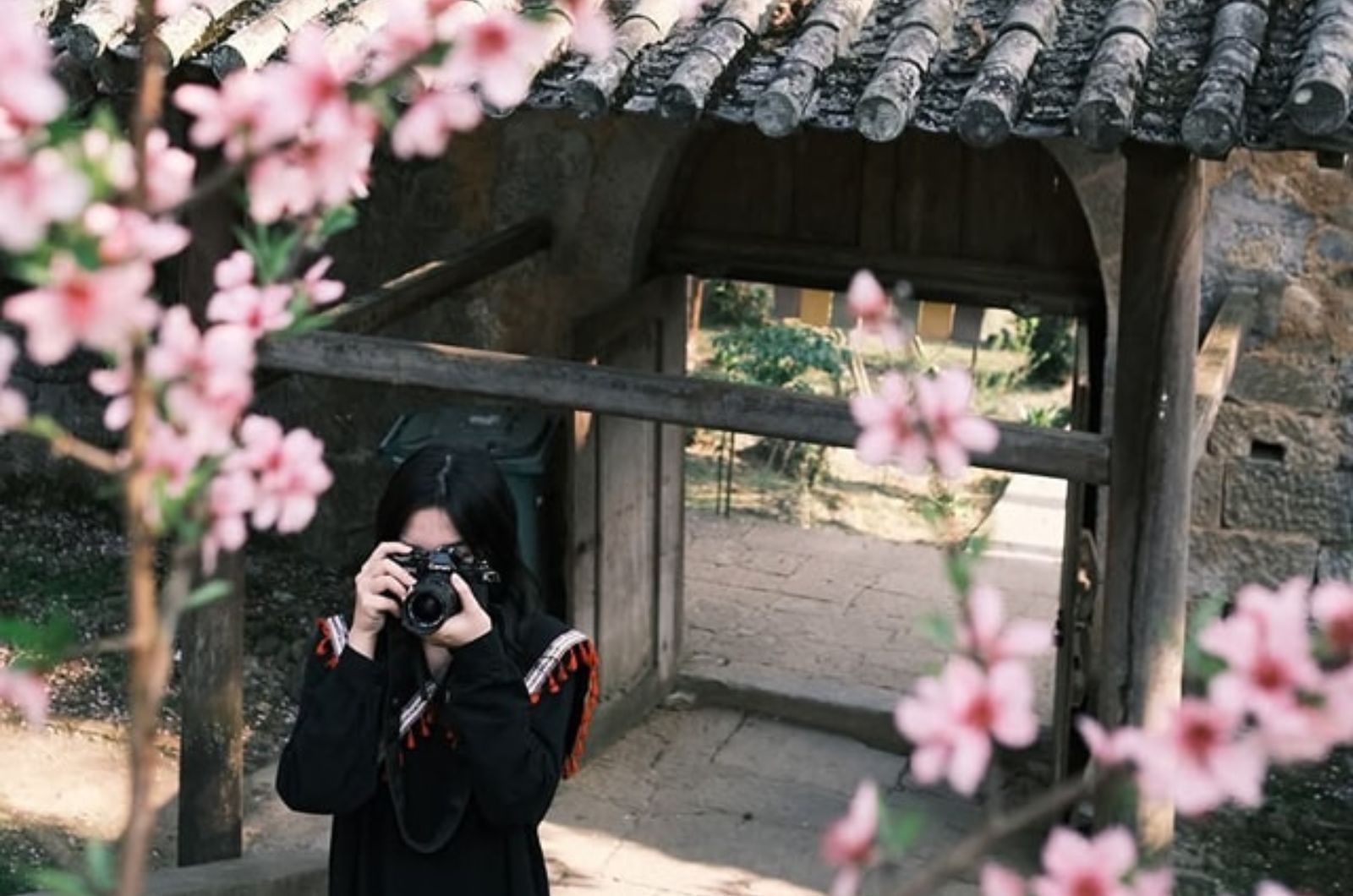 Los visitantes pueden recorrer y tomar fotografías en el palacio