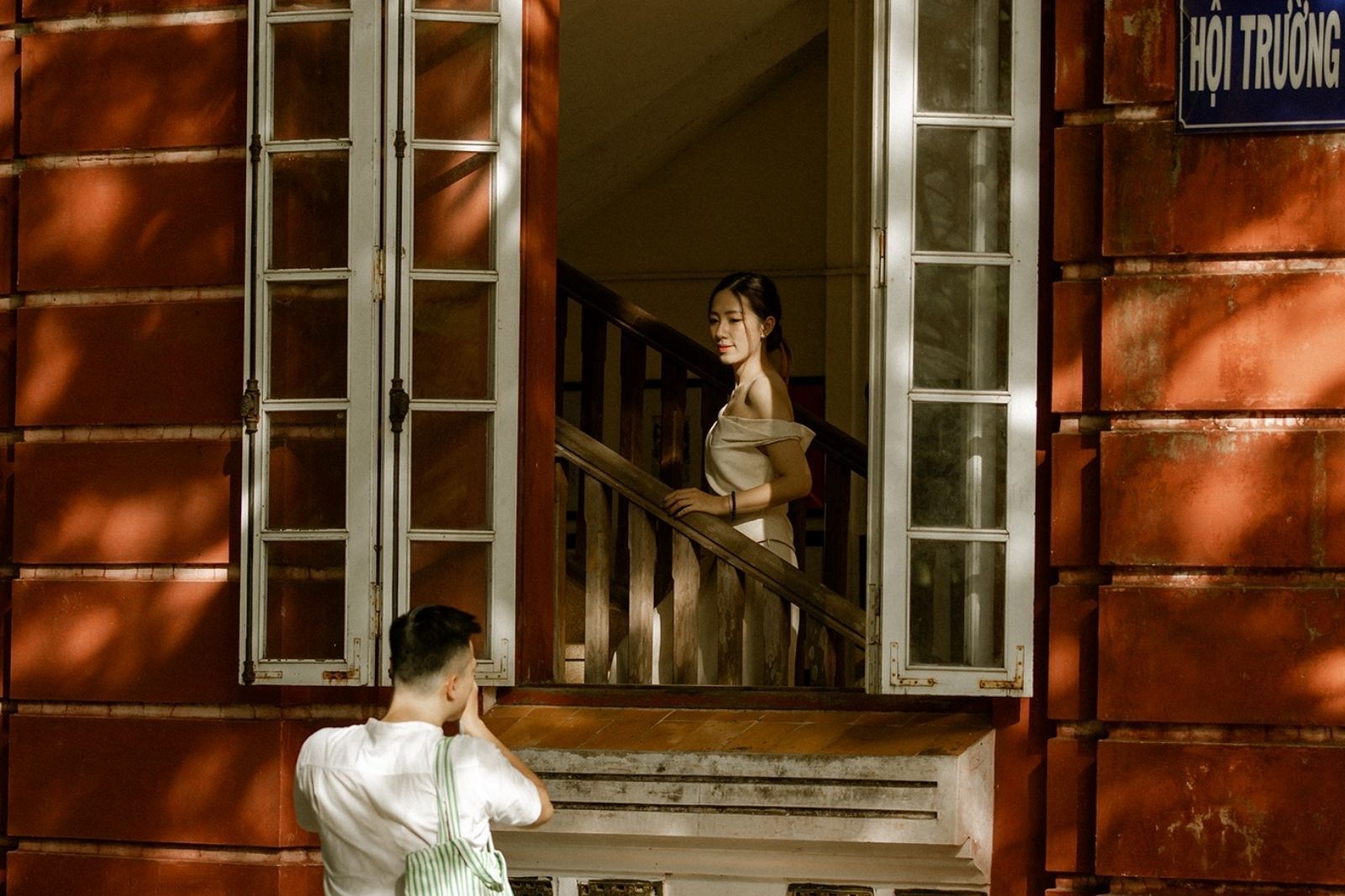 Du khách nên giữ trật tự khi đến chụp ảnh ở trường 