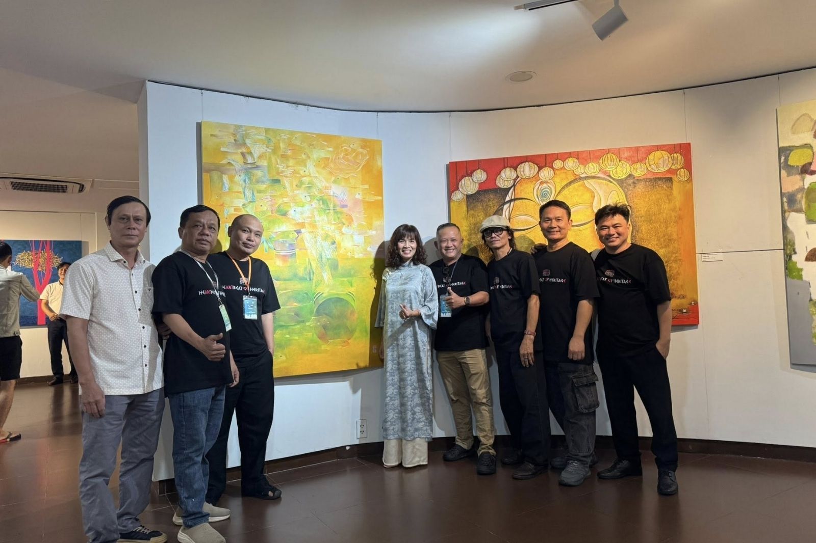 Du khách tham quan bảo tàng Mỹ thuật Đà Nẵng  