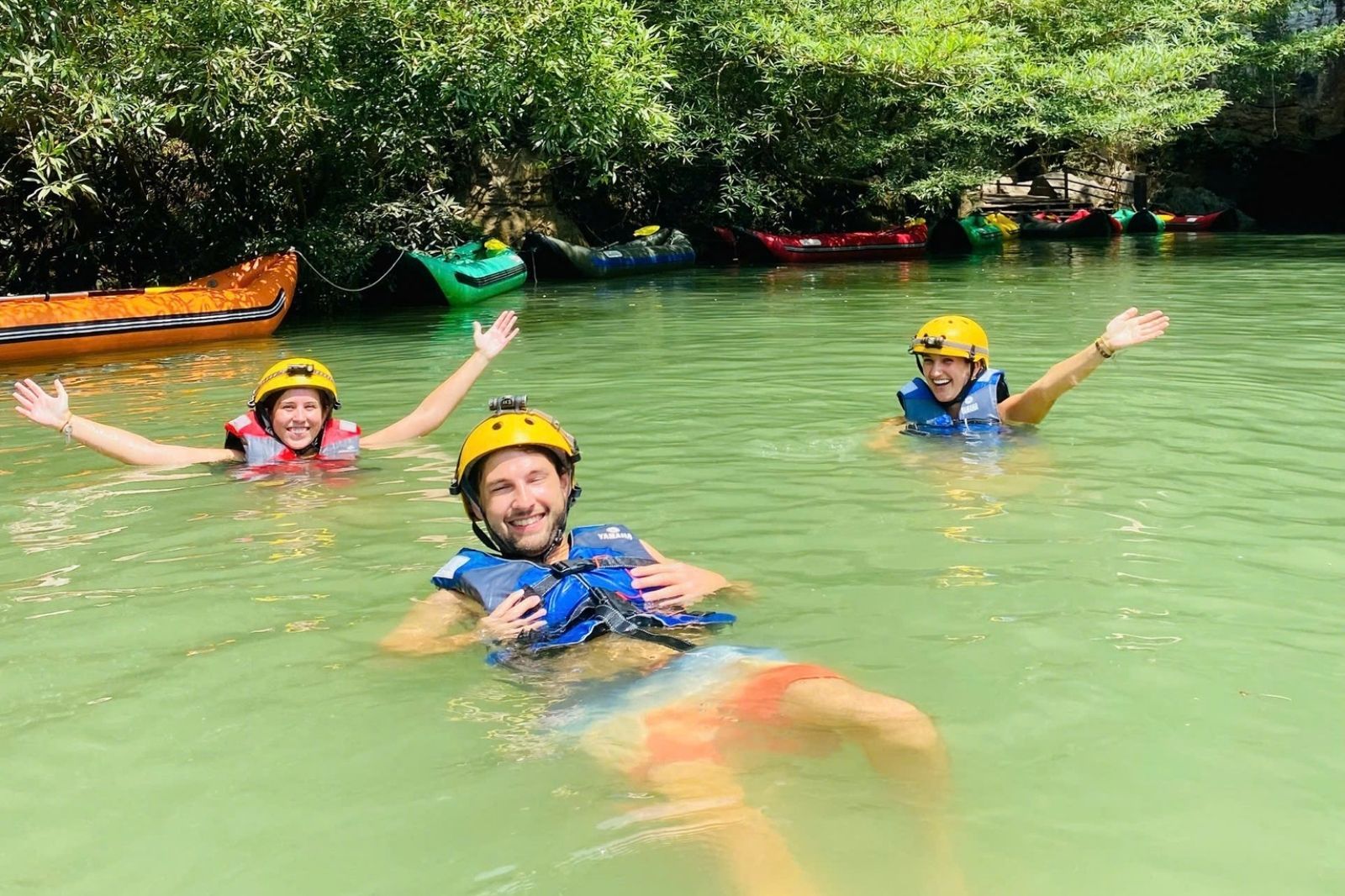 Du lịch theo tour chuyên nghiệp