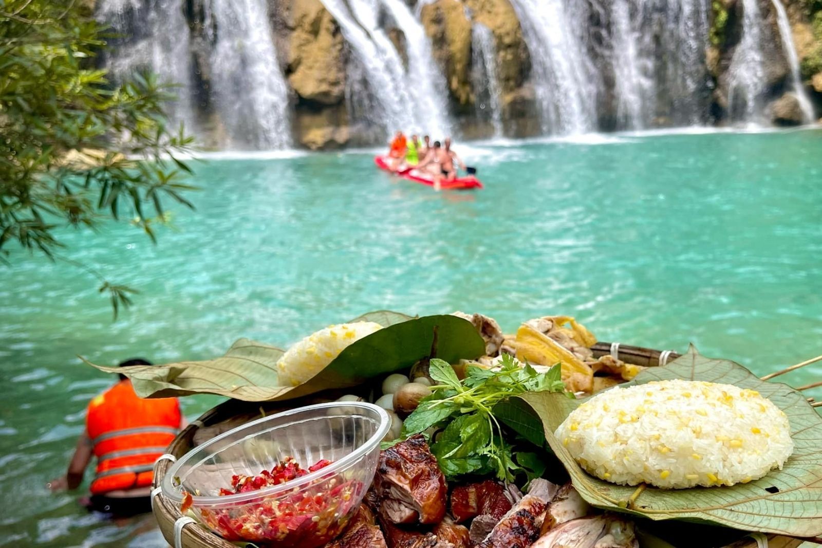 Gà nướng là món ăn đặc trưng và được yêu thích nhất