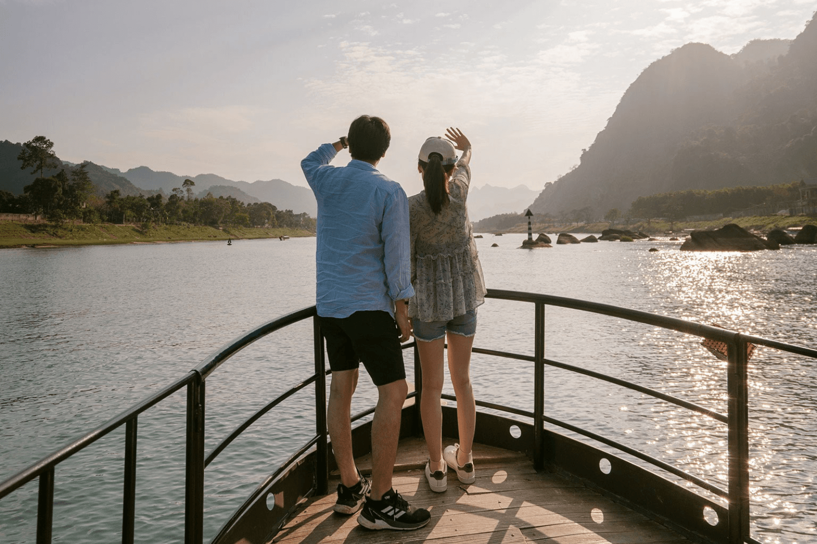 Giá tour cũng tùy thuộc vào loại hình tour 