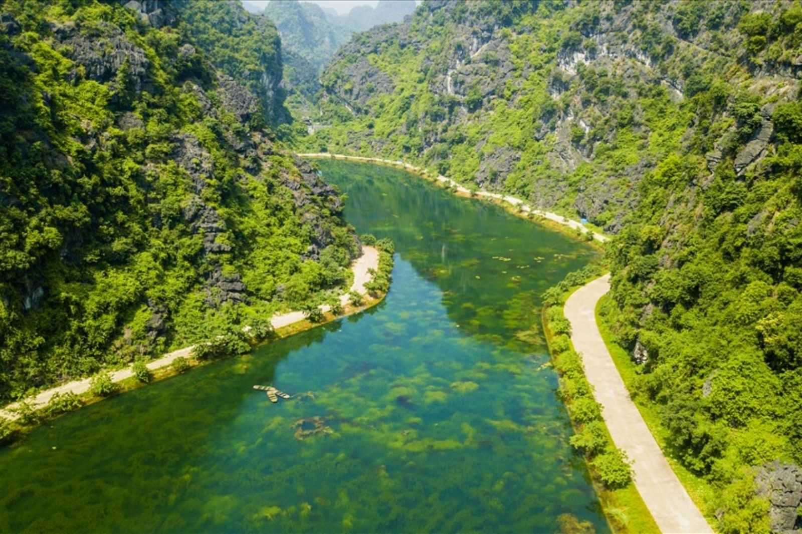 Giá vé động Am Tiên bao gồm tham quan các khu vực động  