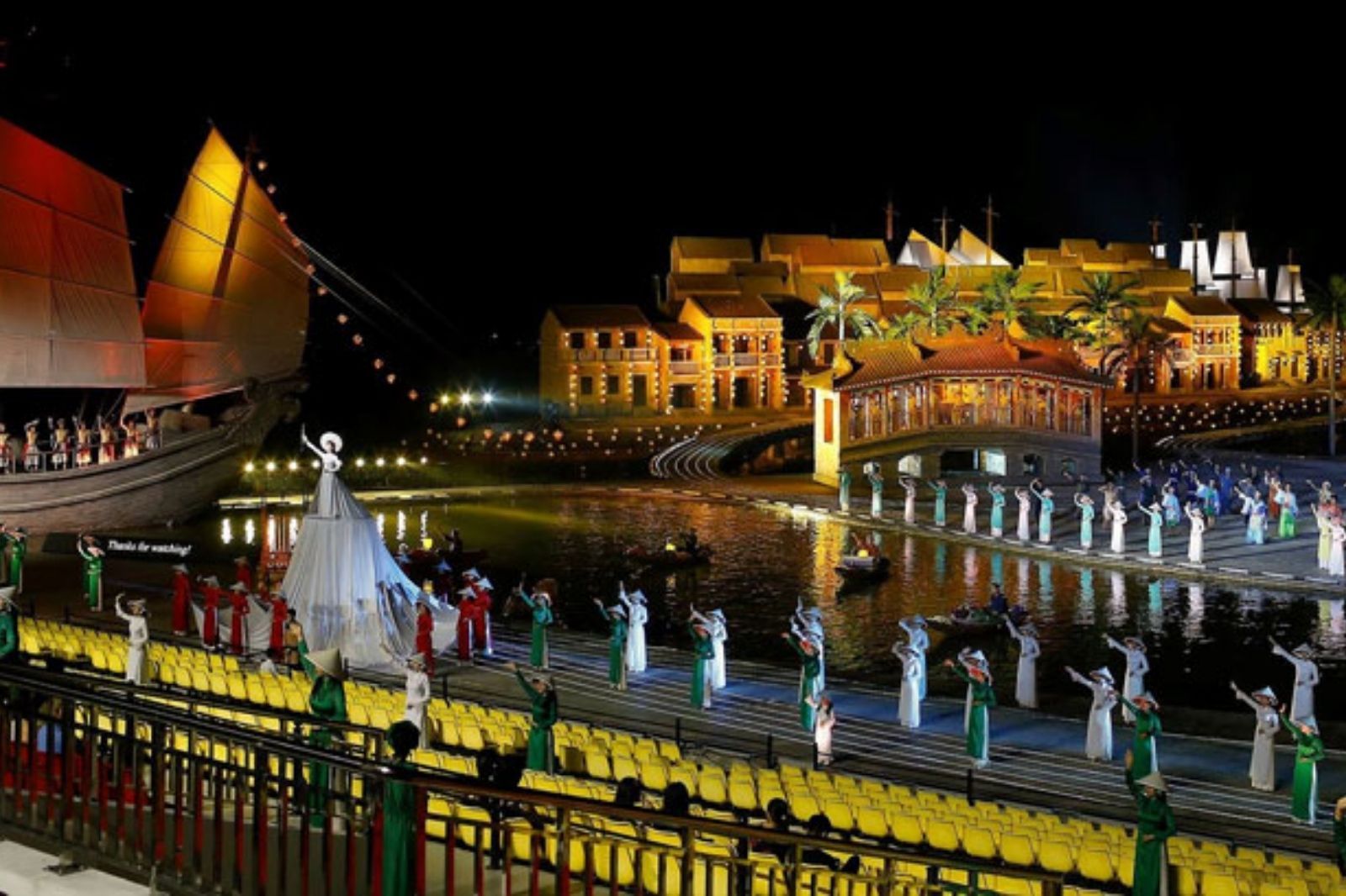 Giá vé show được niêm yết theo từng hạng ghế 