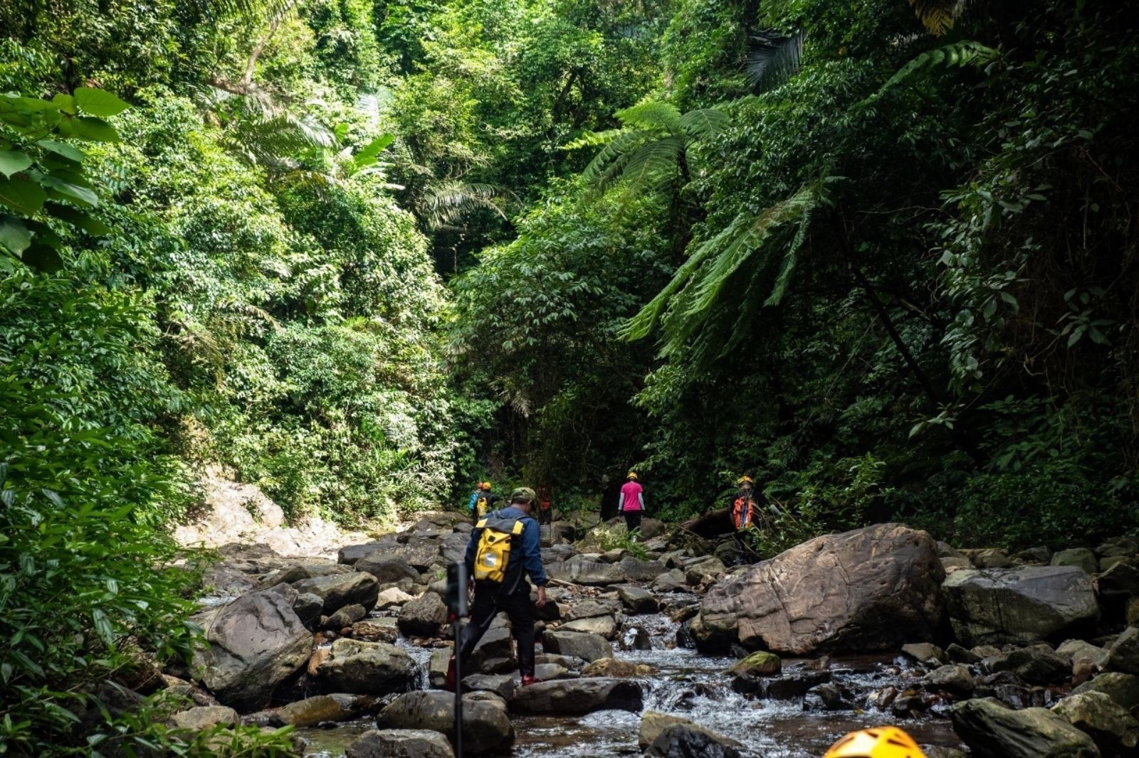 Giai đoạn xuân hè là thời điểm thích hợp để chinh phục thác Dương Cầm 