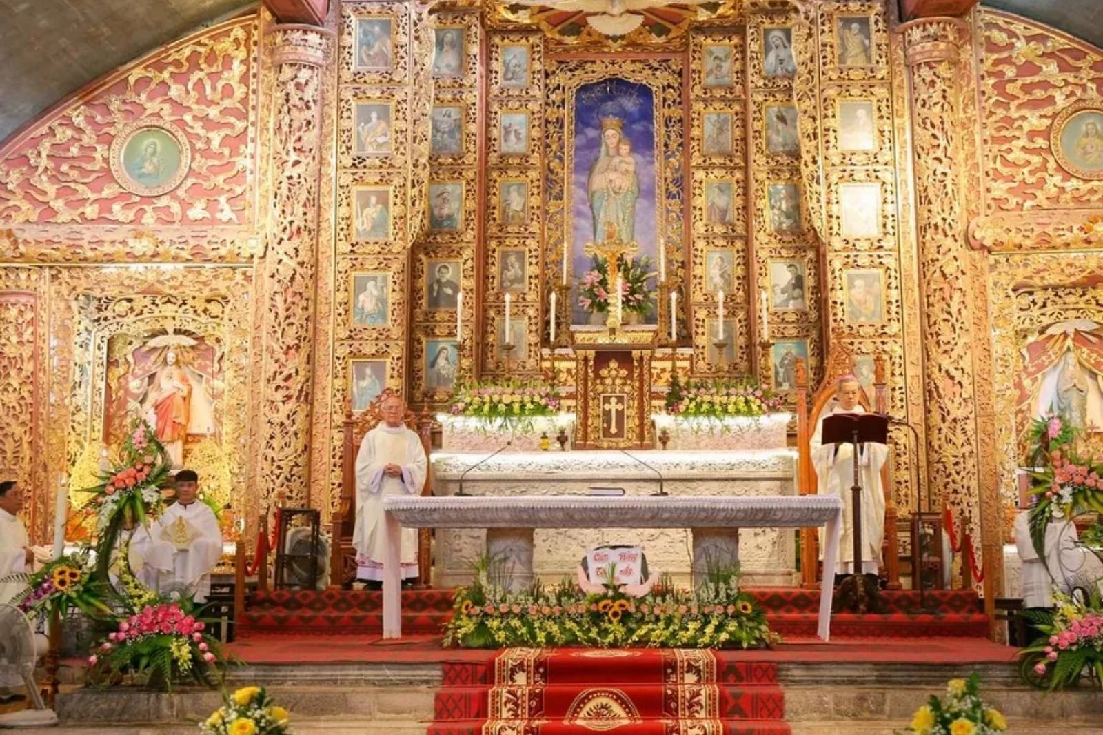 Giờ lễ tại nhà thờ được thay đổi theo mùa 