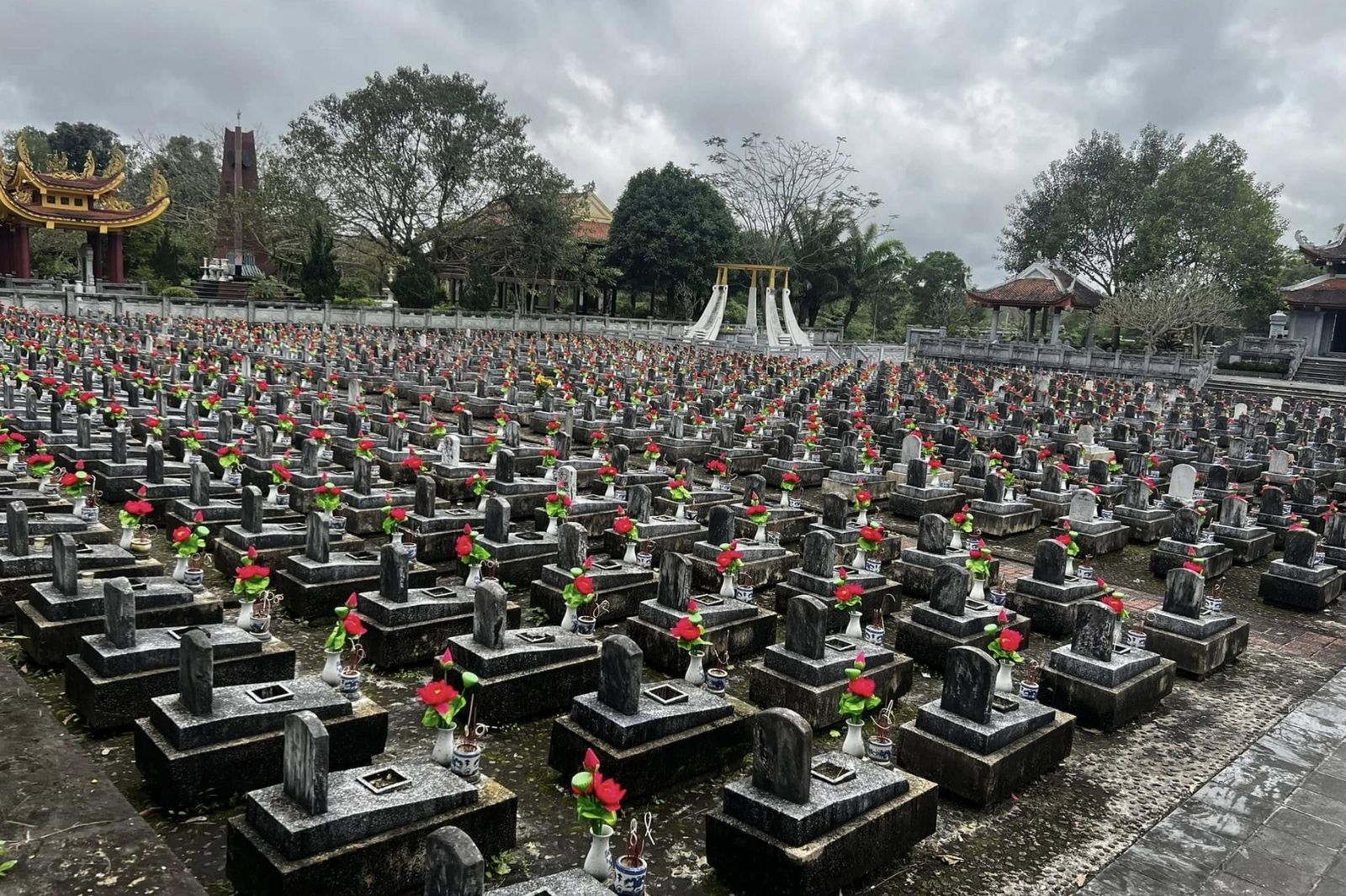 Hài cốt của hơn 10 000 chiến sĩ được đưa về đây